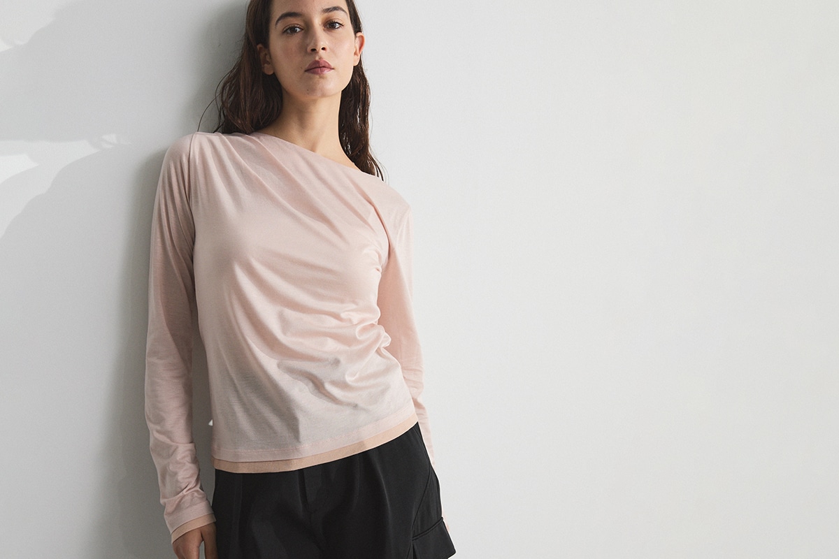 Drape Layered Tops 着用イメージ（フロント）