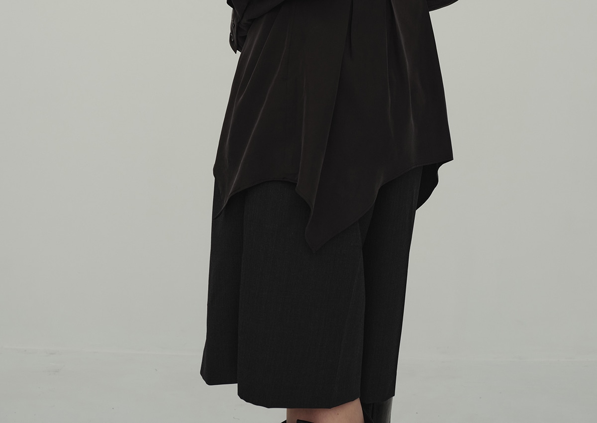 ウールブレンドのツイル素材感