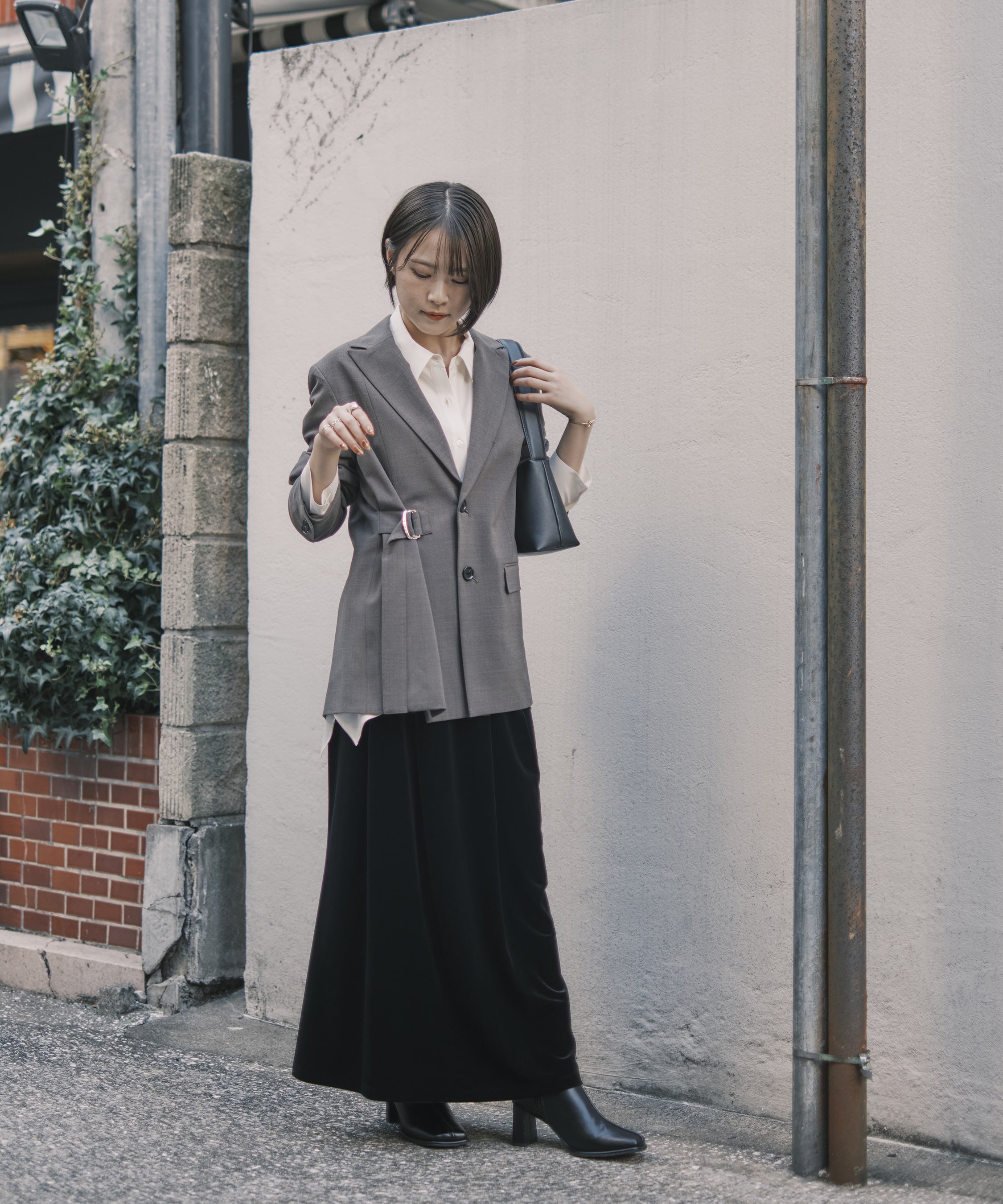 Belted Tailored Jacket 全身スタイル