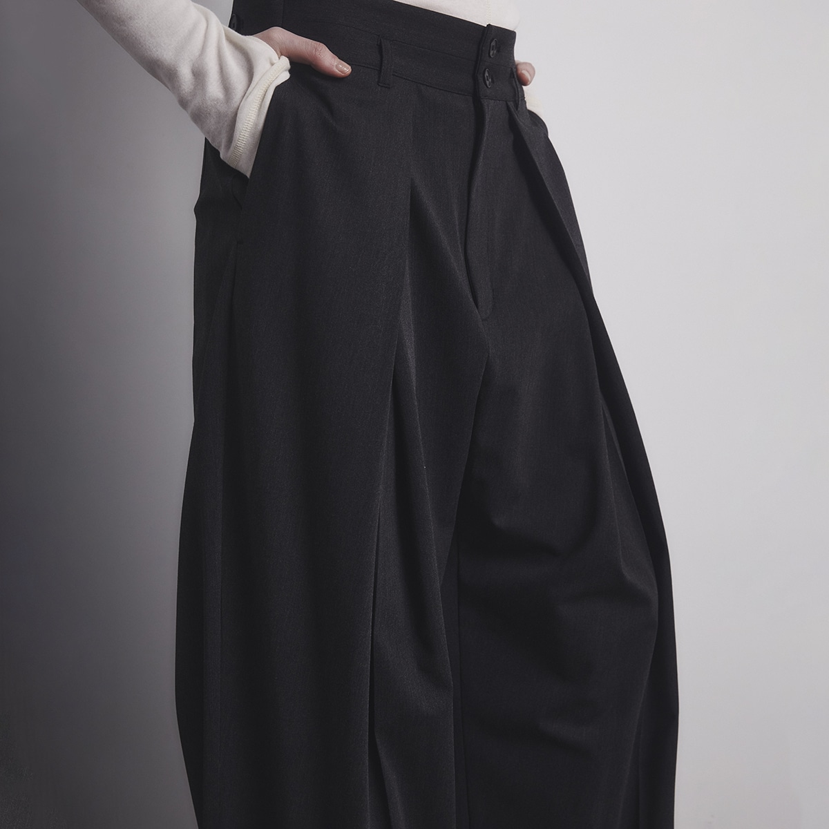 Belt Arranged Tuck Wide Pants