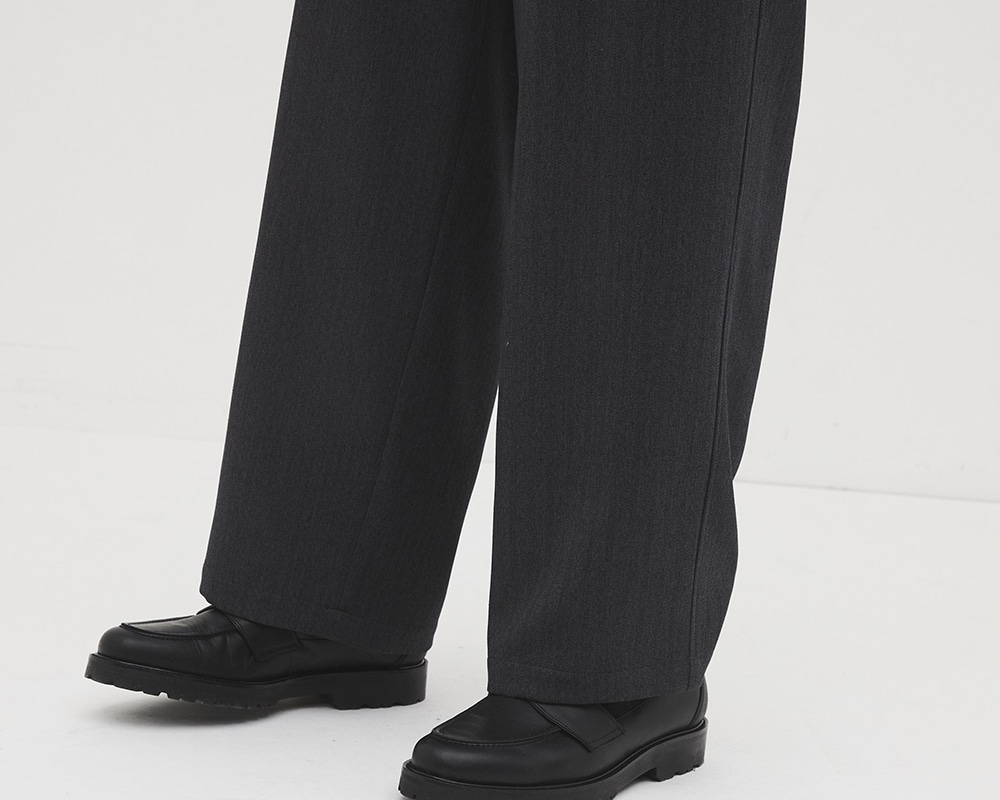 Belt Arranged Tuck Wide Pants