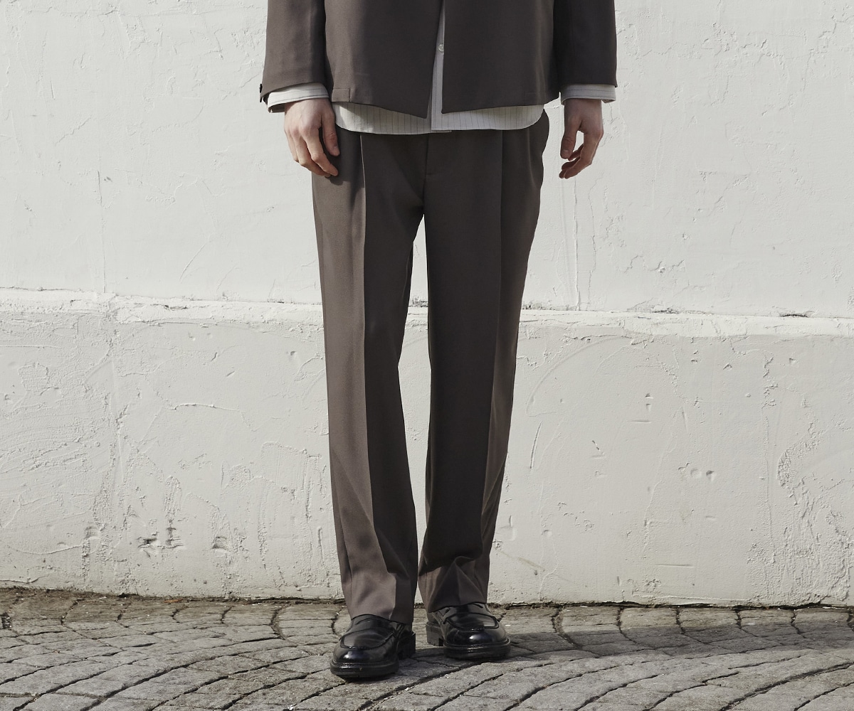 テーパードシルエット