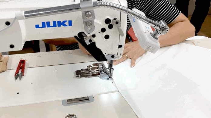 黄ばまないシャツ