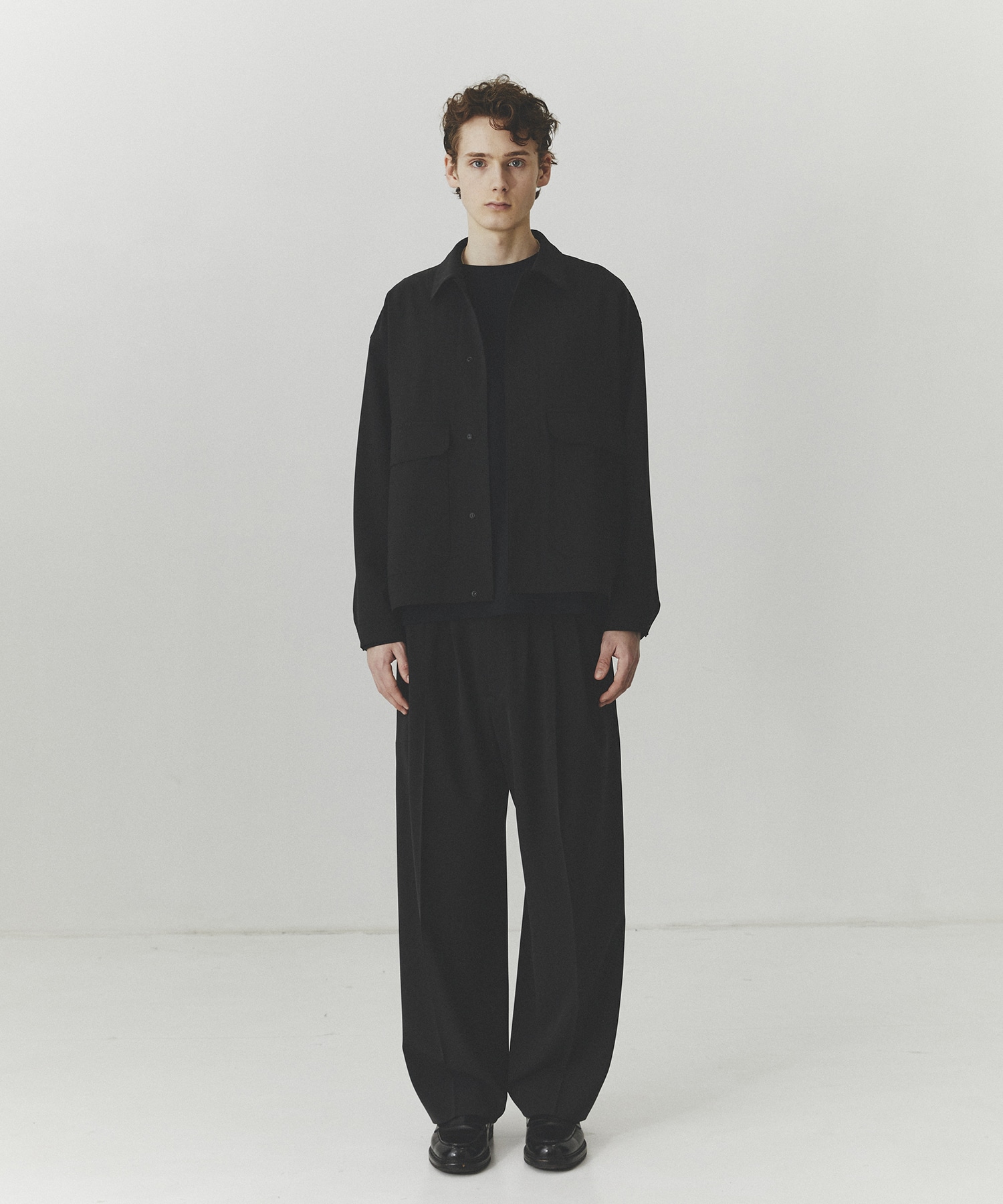 ショートシャツブルゾン着用