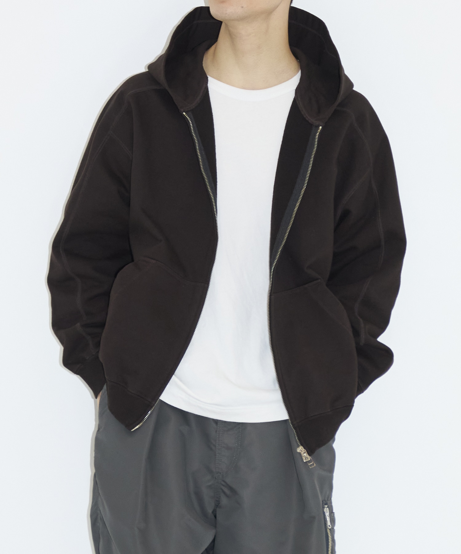 DARK BROWN