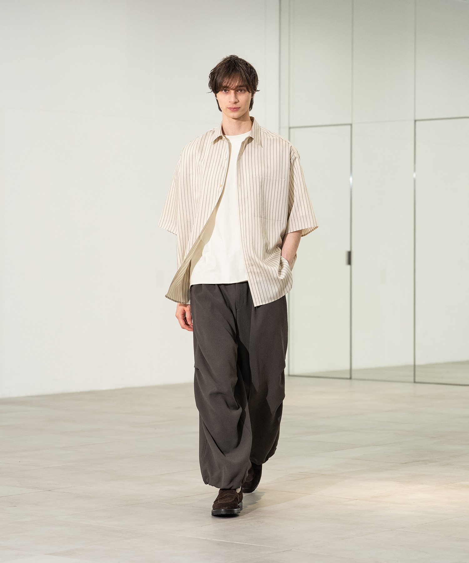 LIGHT BEIGE