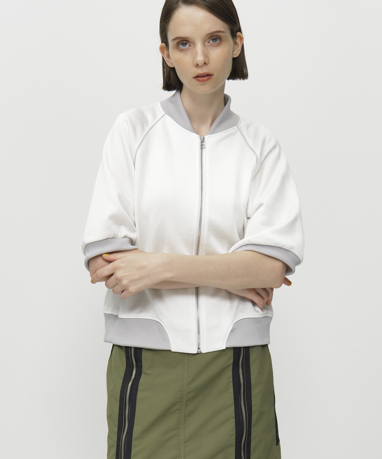 OFF WHITE