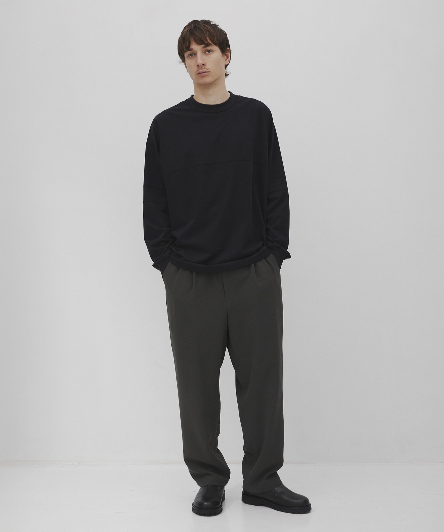 Multi-flex ワイドテーパードパンツ