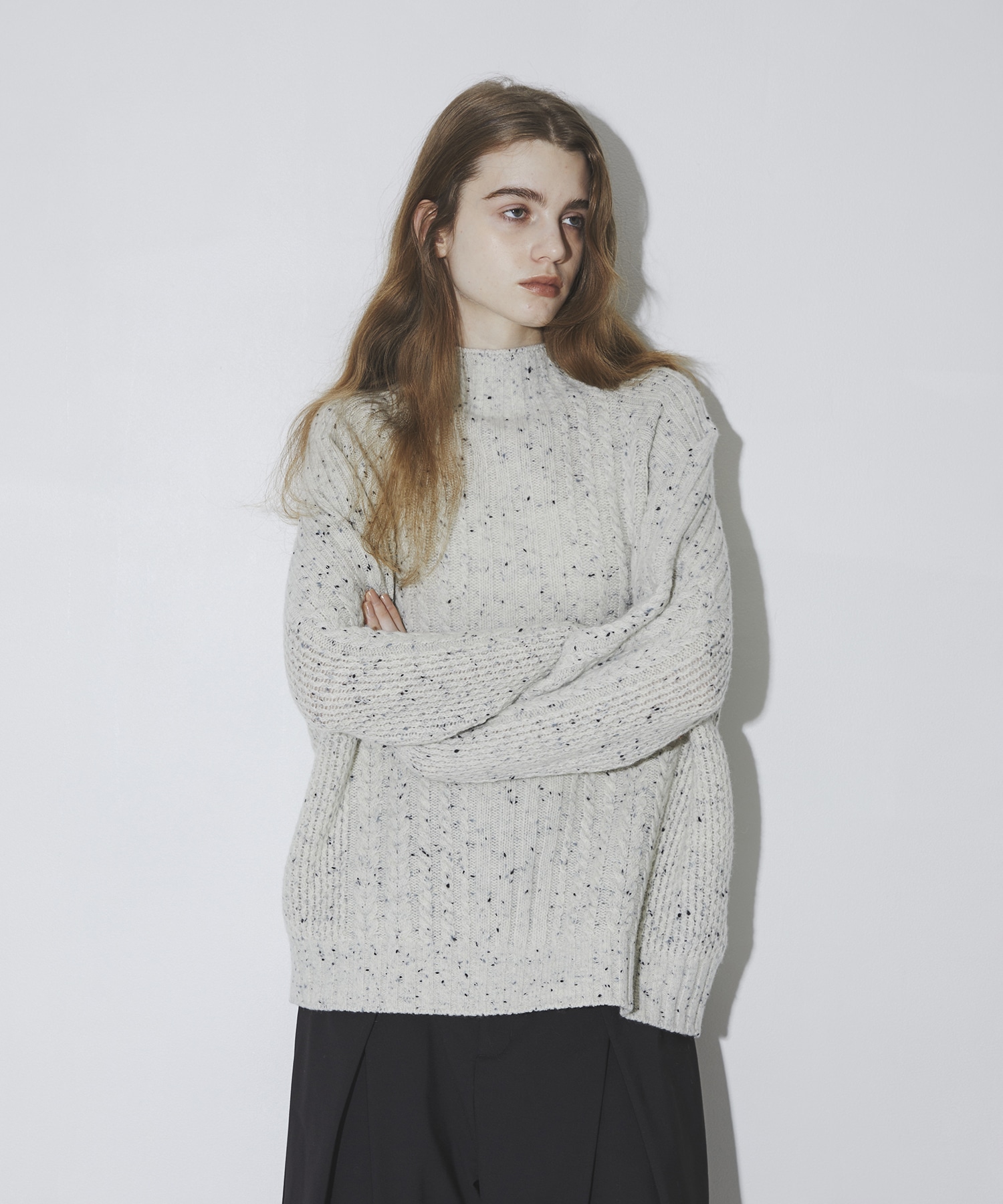 ランダムケーブルニット