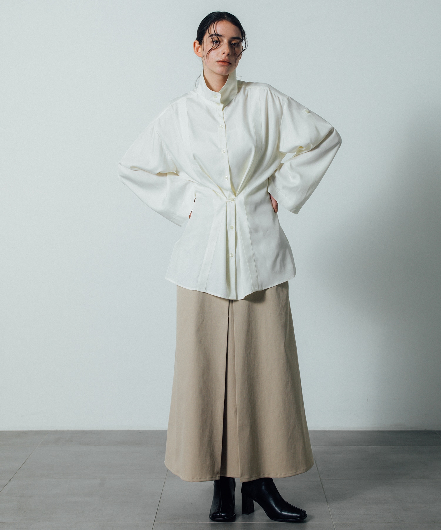 【再入荷】Back Tuck Arrangement Shirt