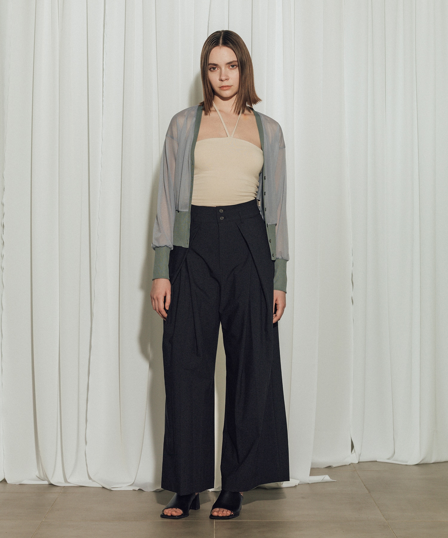 Belt Arranged Tuck Wide Pants