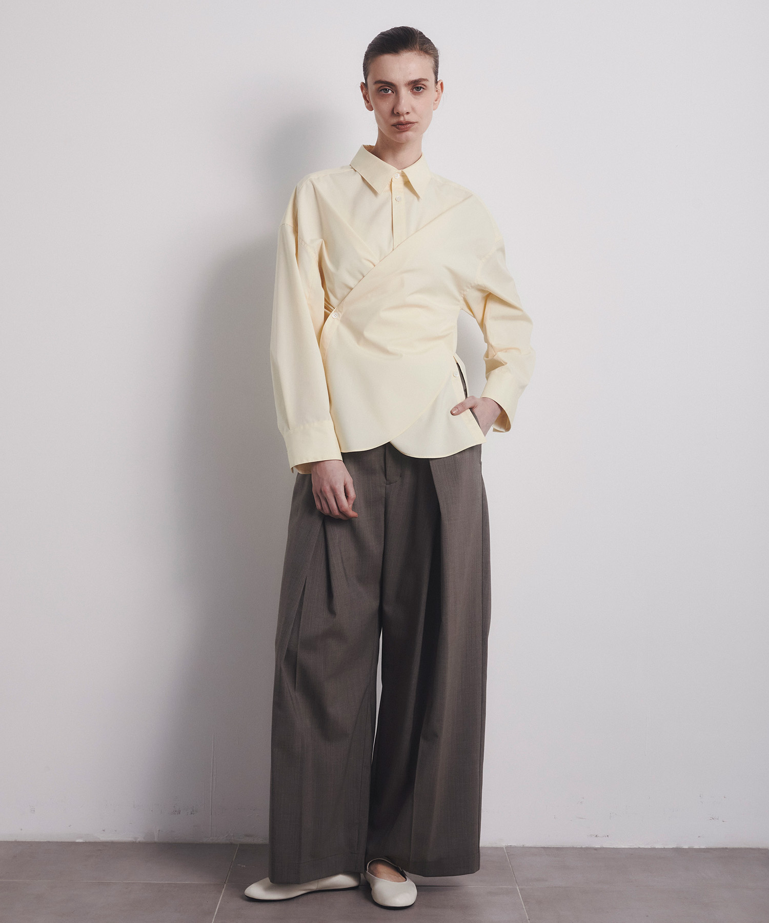 Belt Arranged Tuck Wide Pants