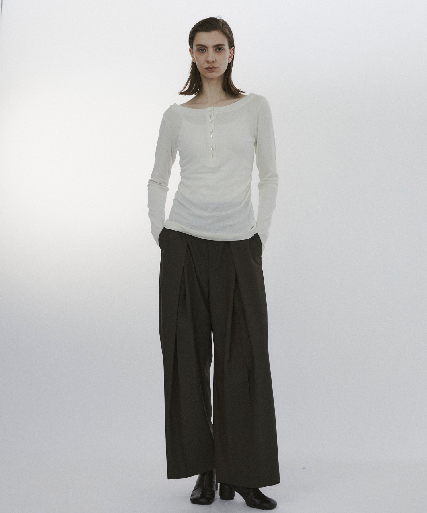 Belt Arranged Tuck Wide Pants