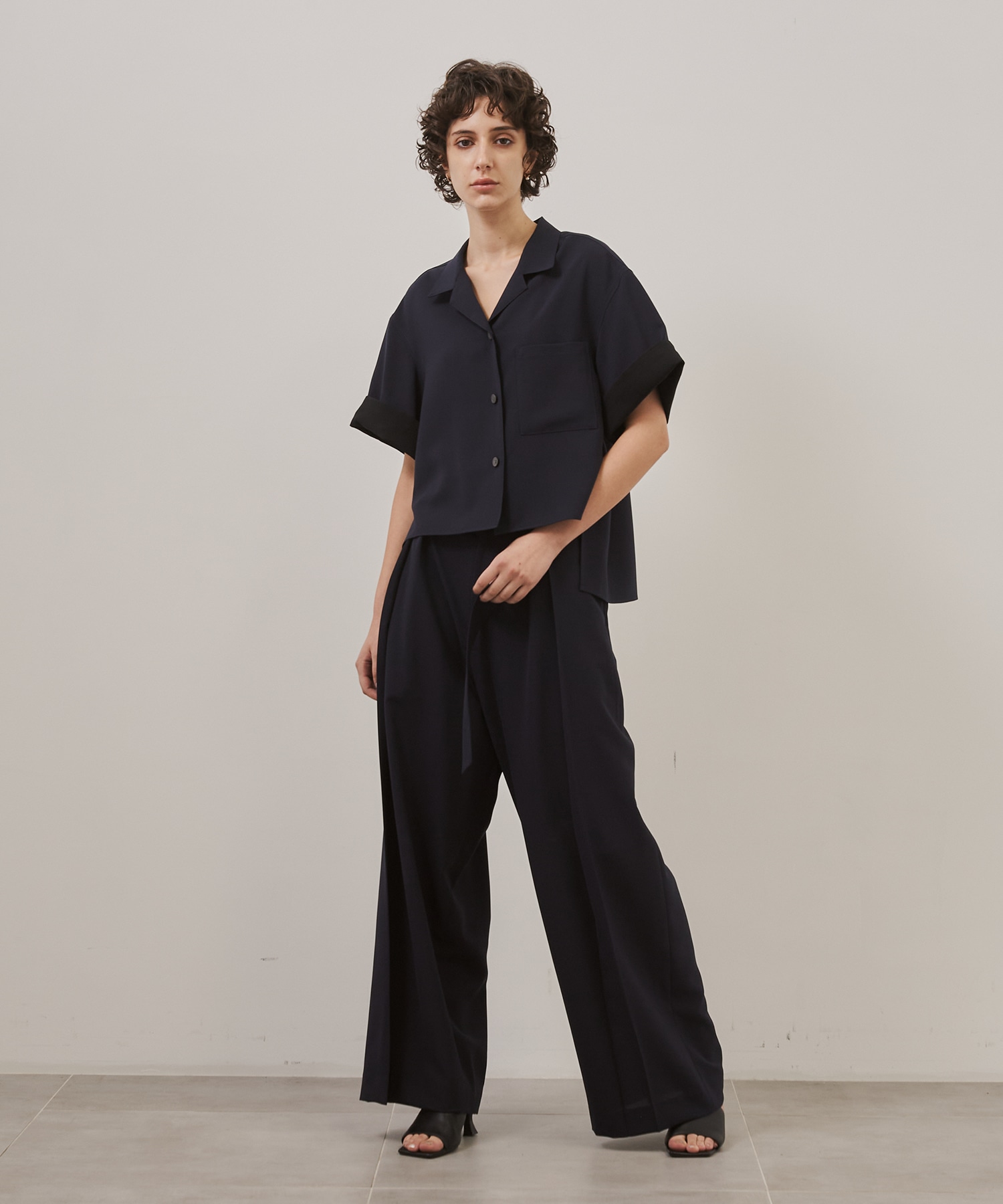 Bicolor Sleeve Short Shirt