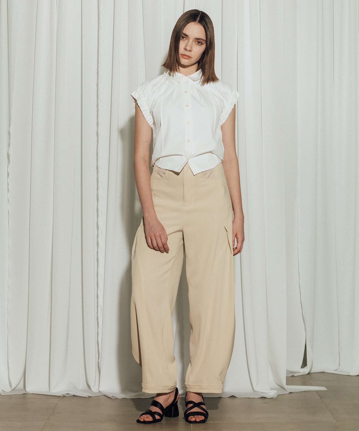 Volume Gather Nosleeve Shirt