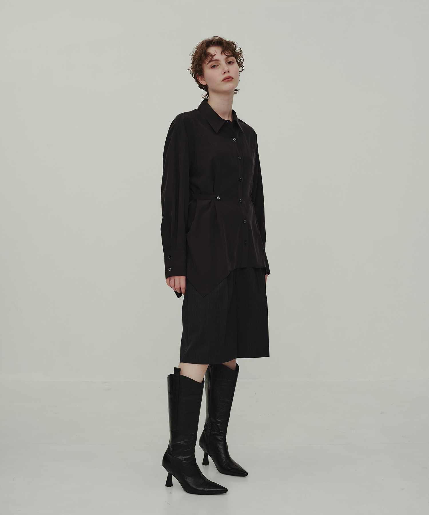 Wool Tuck Half Pants
