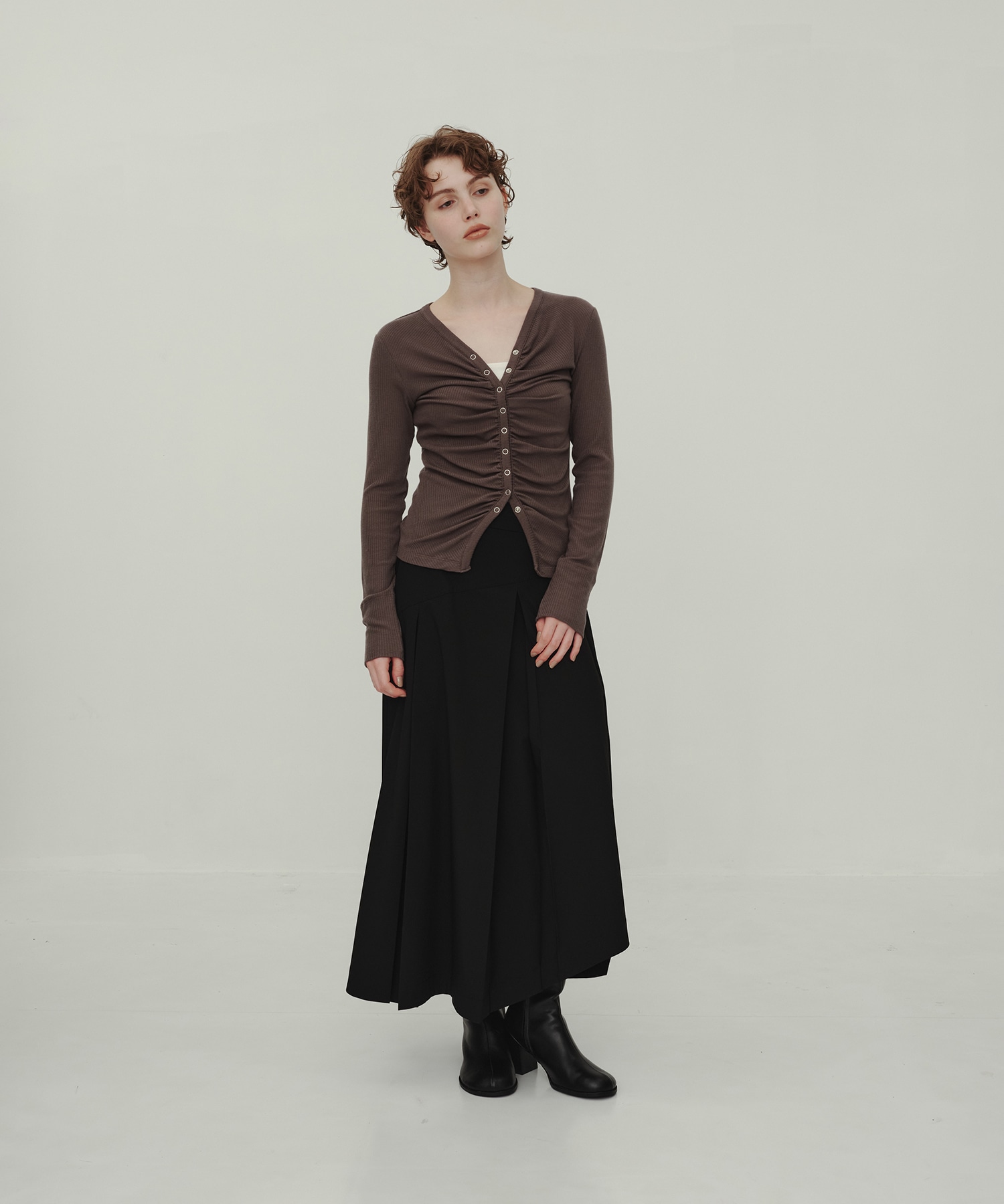 Asymmetry Tuck Skirt