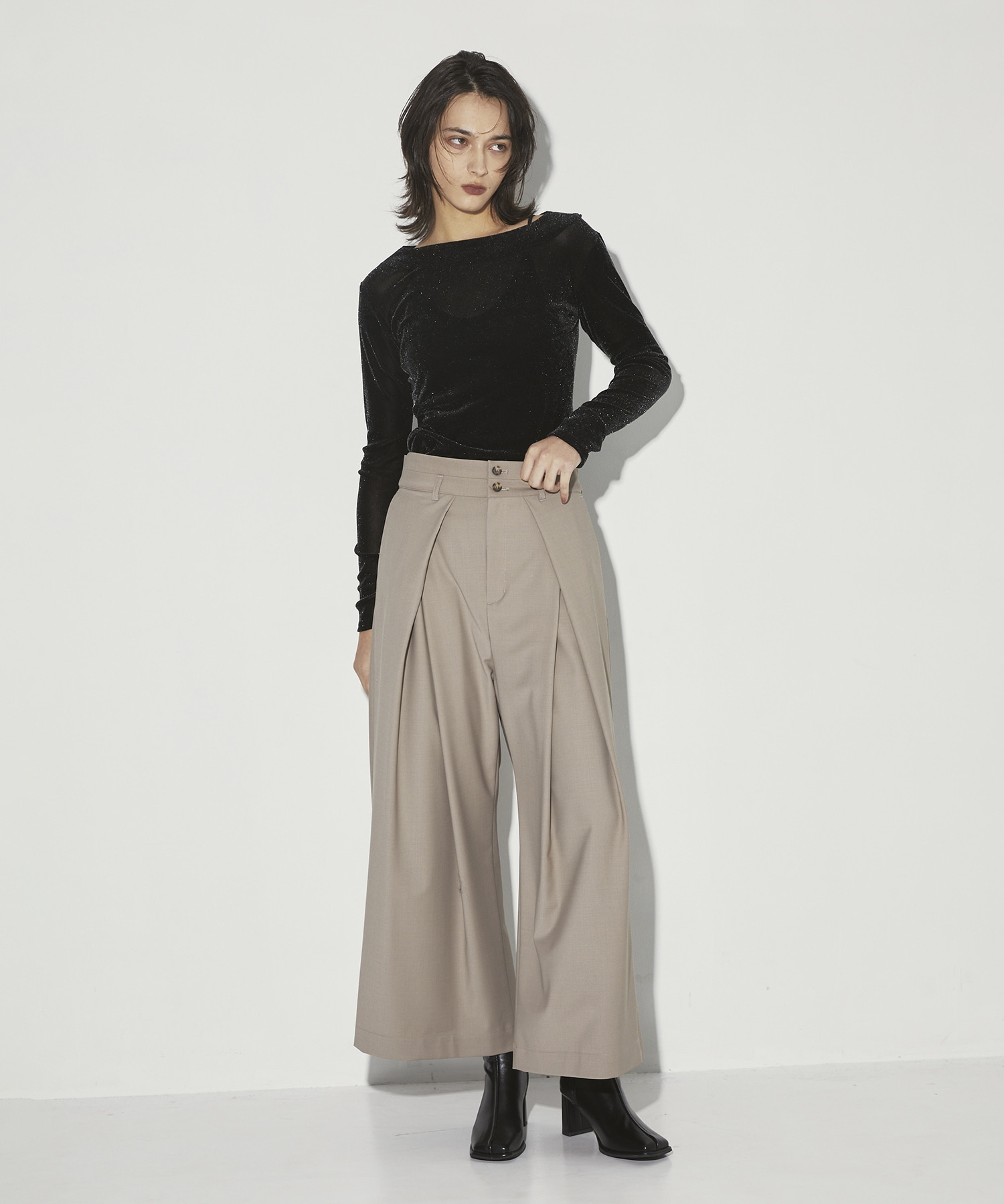 Wool Tuck Wide Pants