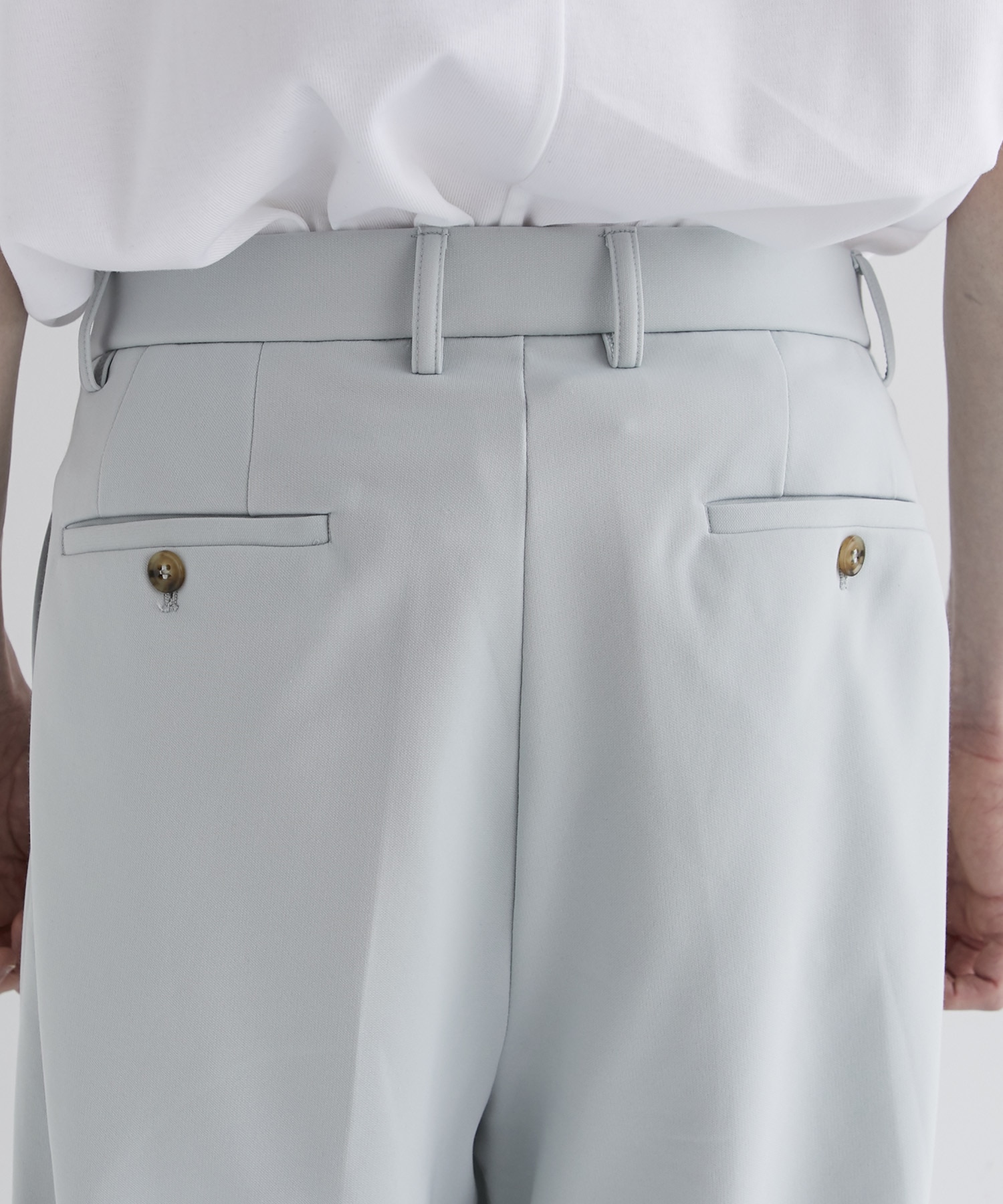 エッセンシャルプレミアムパンツ