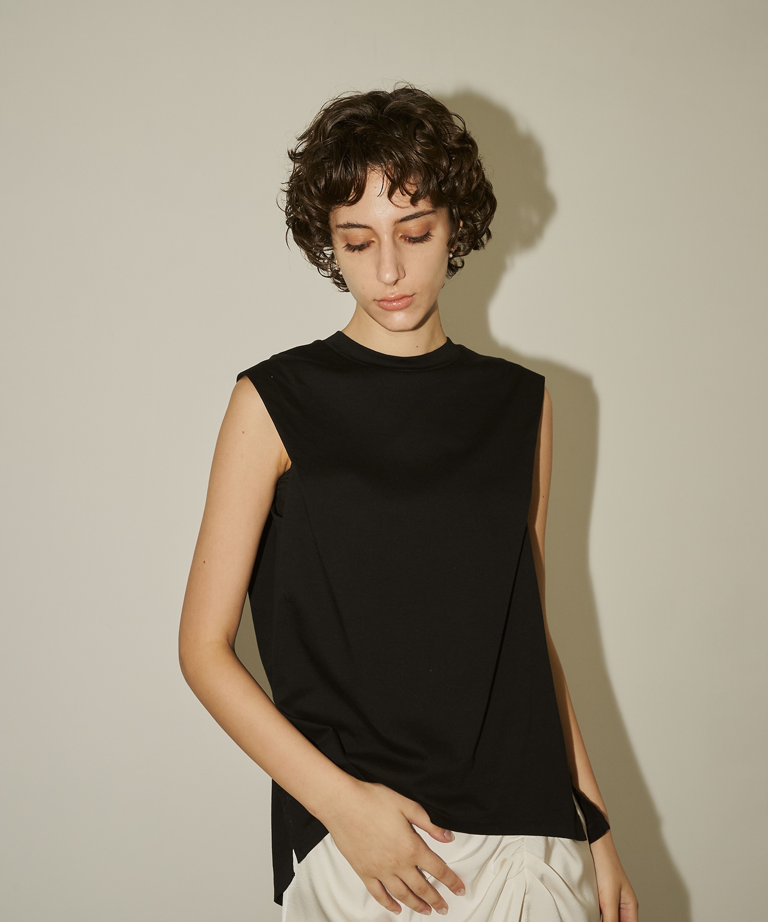 Cape Nosleeve Tshirt