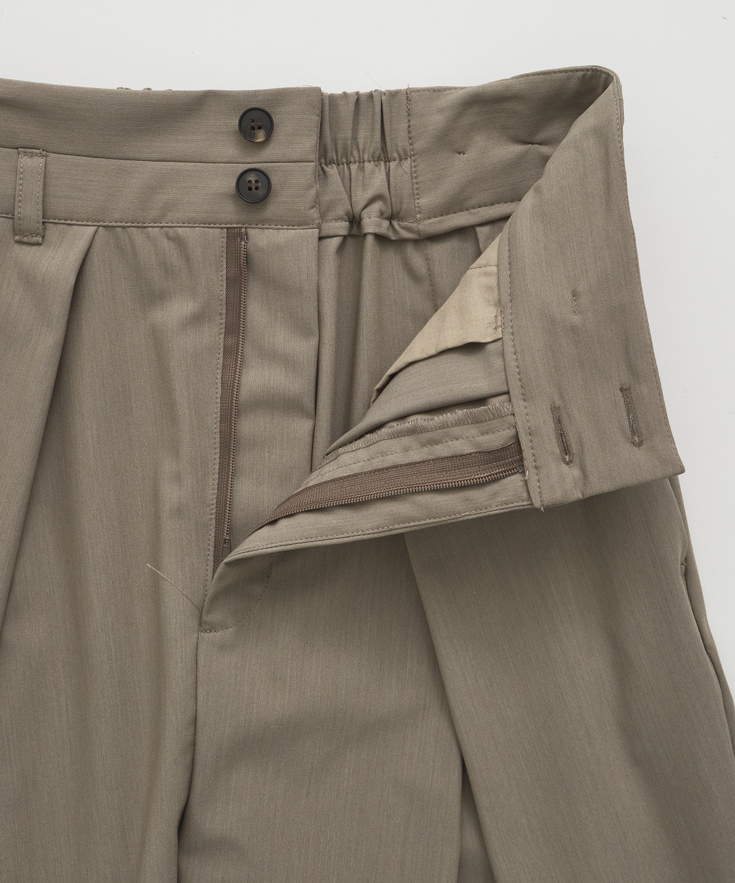 Belt Arranged Tuck Wide Pants