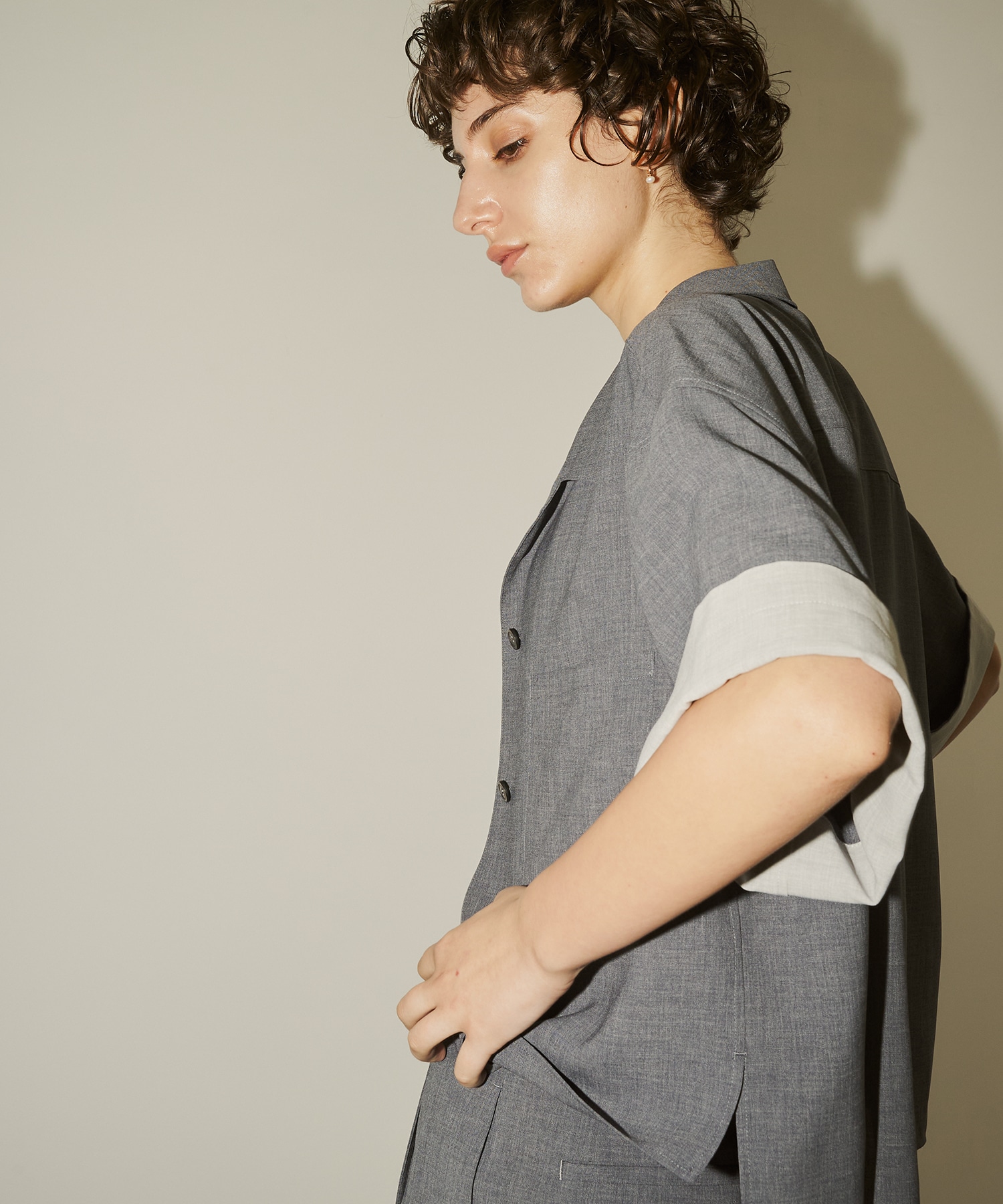 Bicolor Sleeve Short Shirt