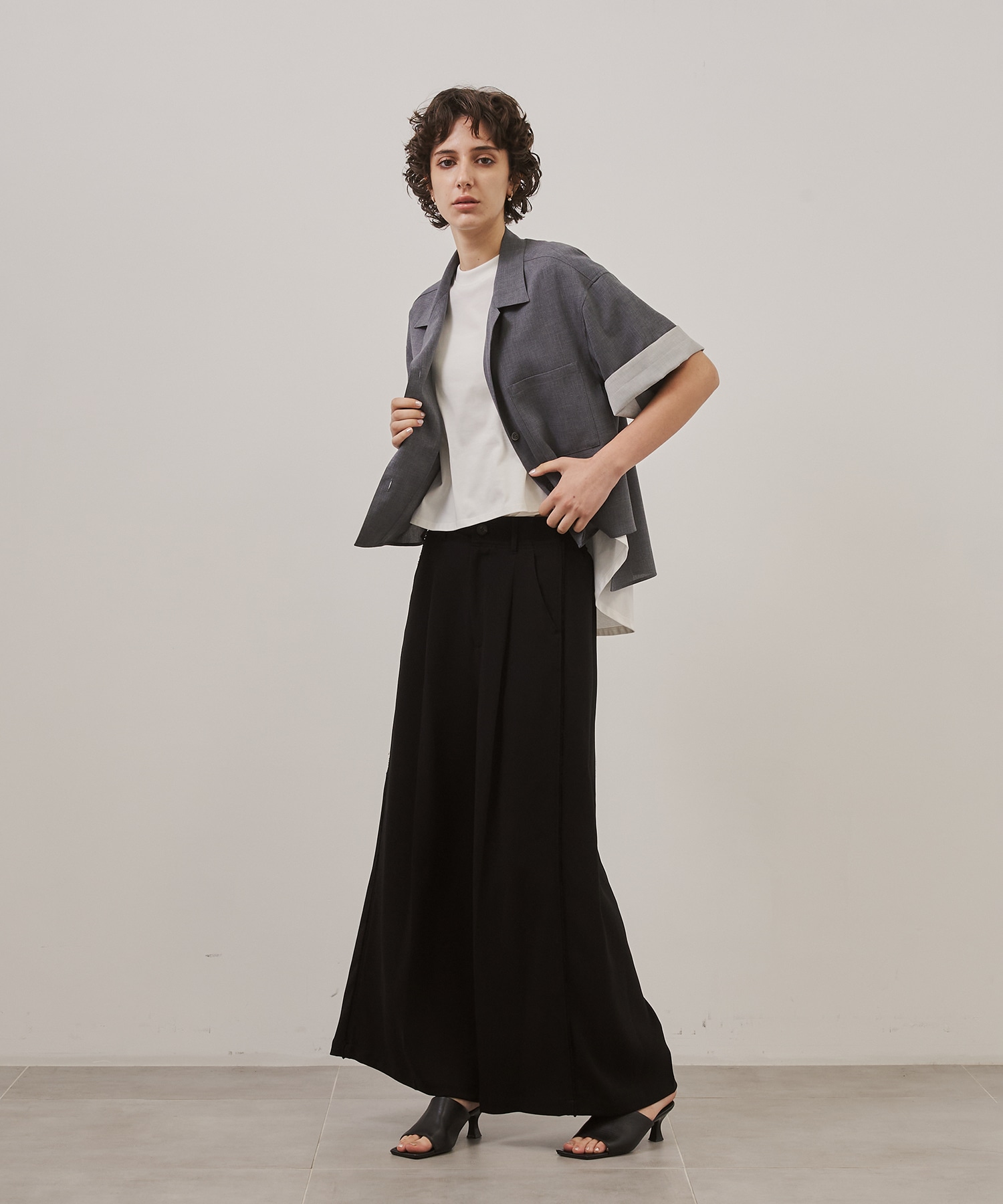 Bicolor Sleeve Short Shirt