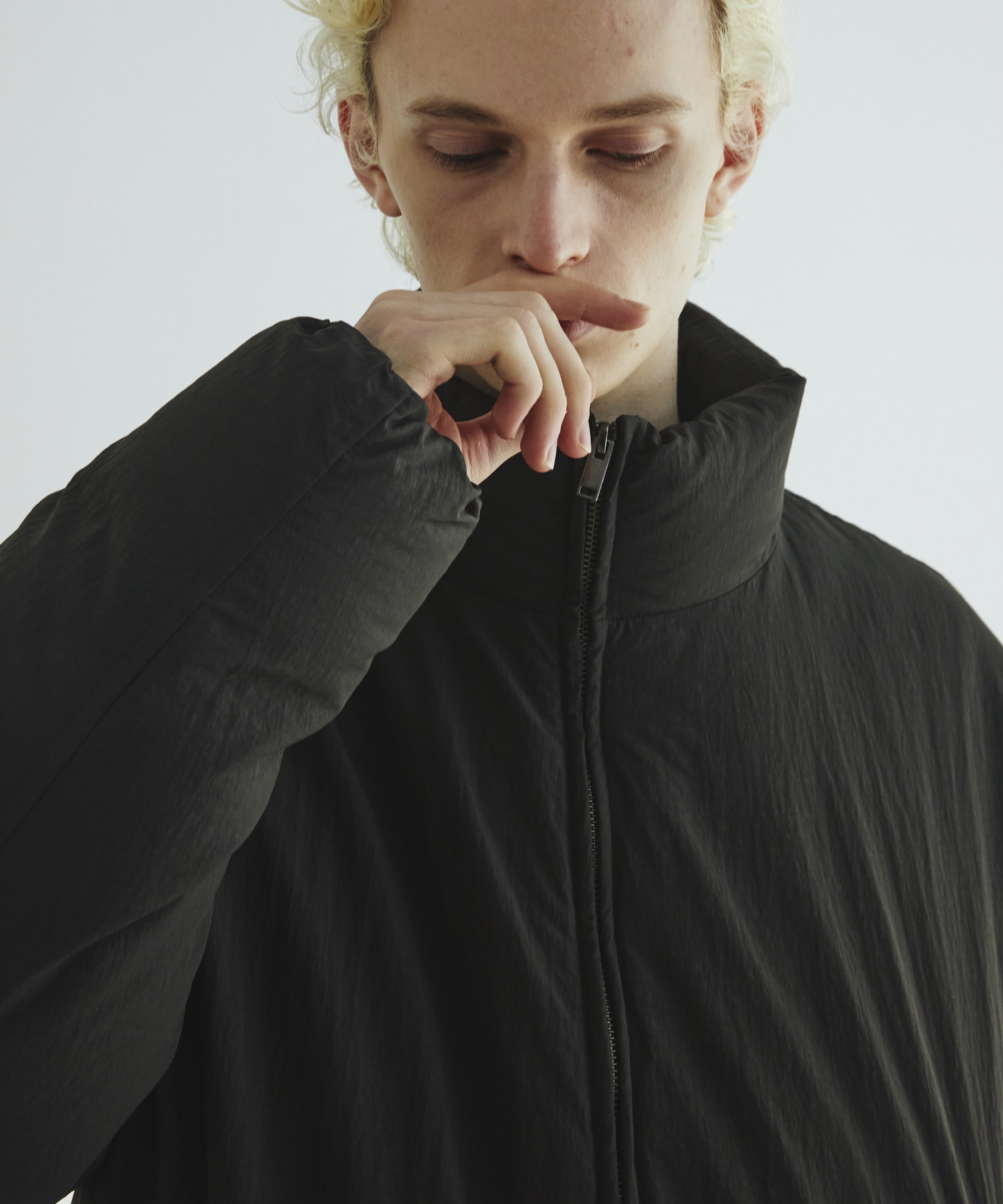 スタンドジップアップダウン