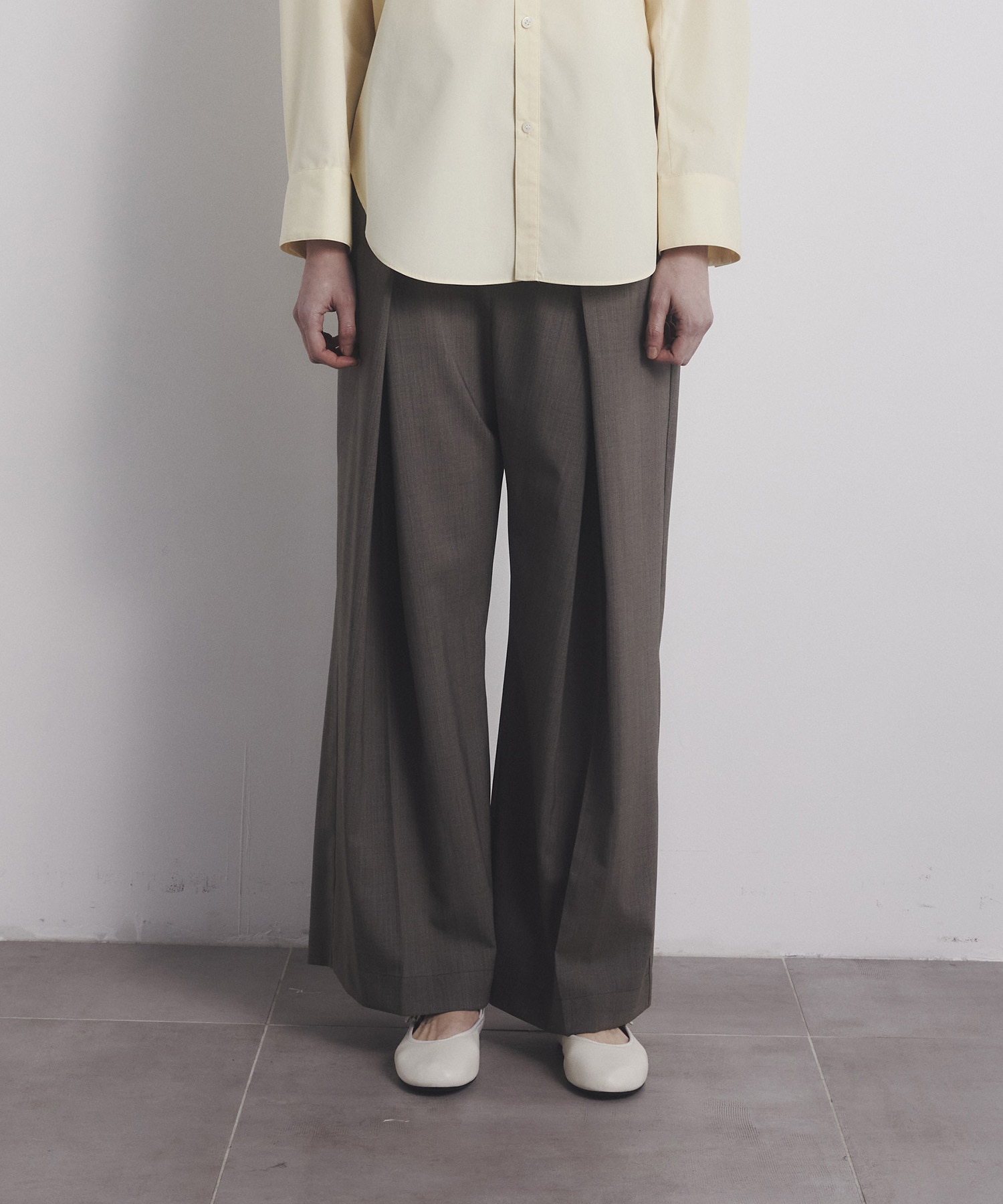 Belt Arranged Tuck Wide Pants