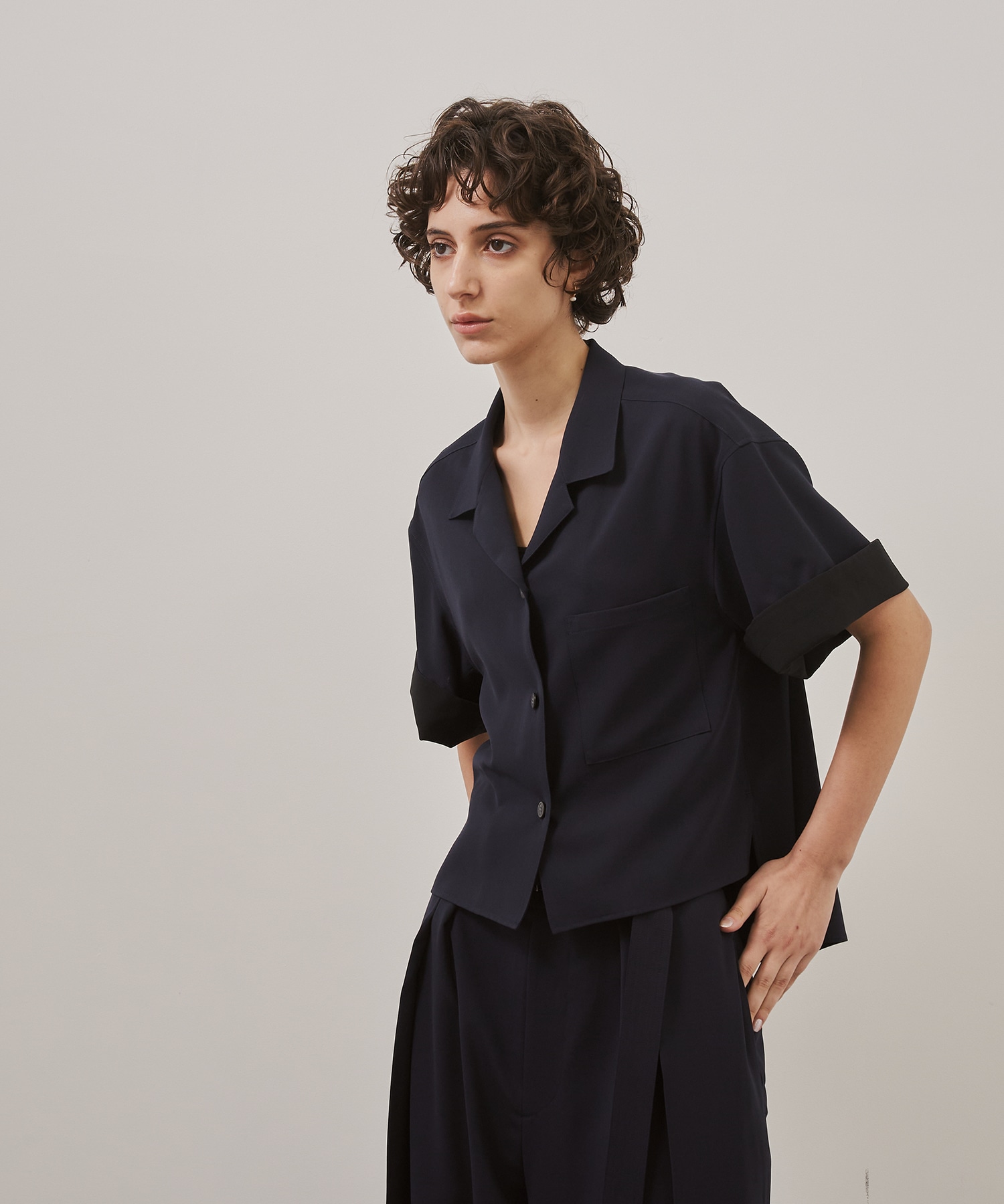 Bicolor Sleeve Short Shirt