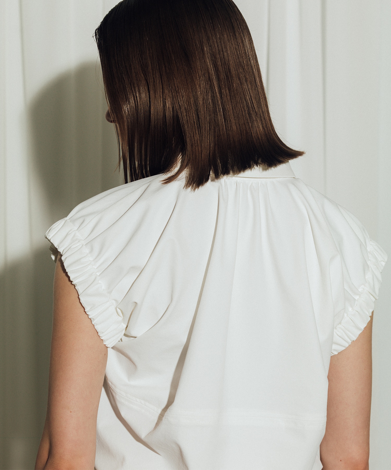Volume Gather Nosleeve Shirt