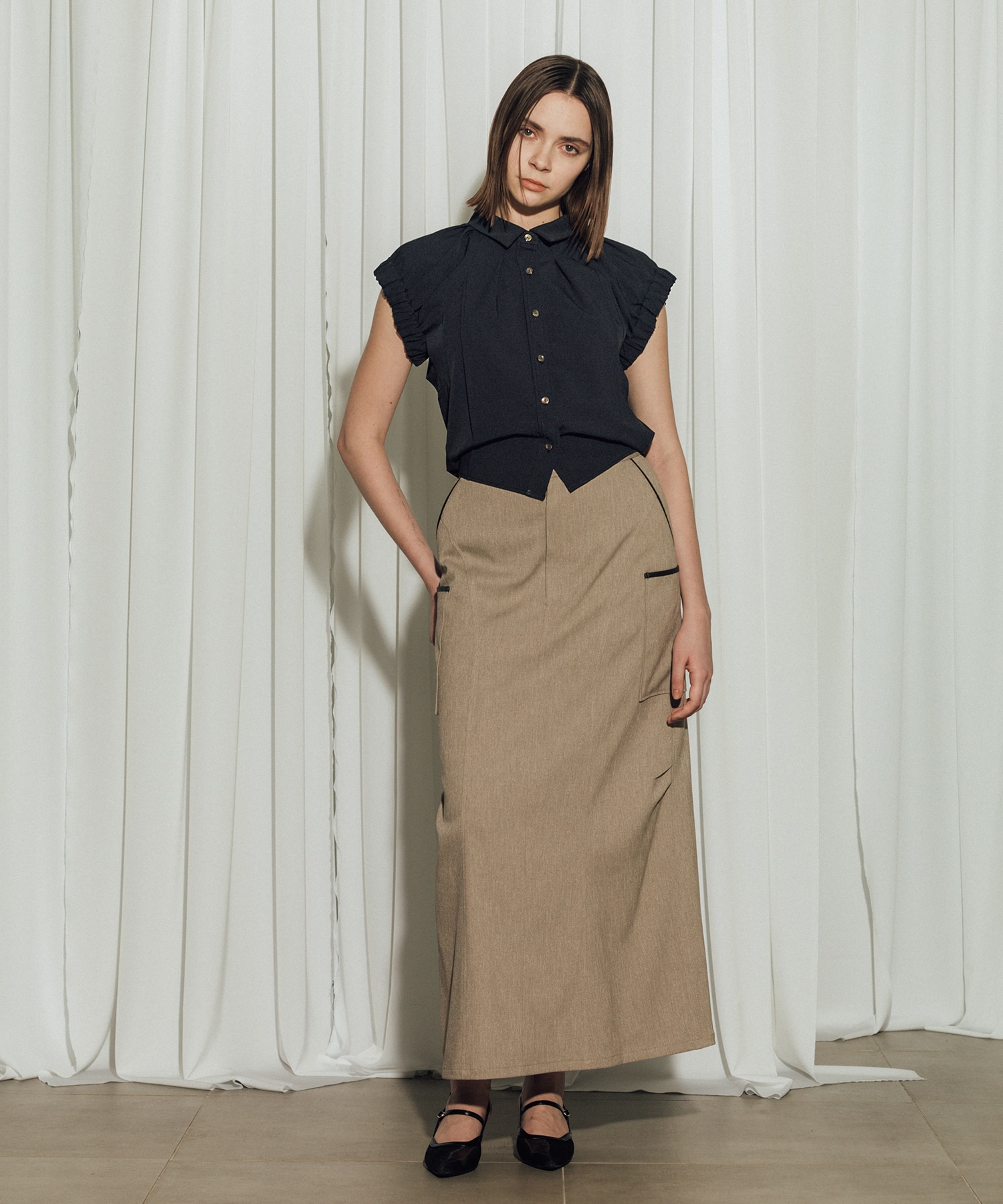 Volume Gather Nosleeve Shirt