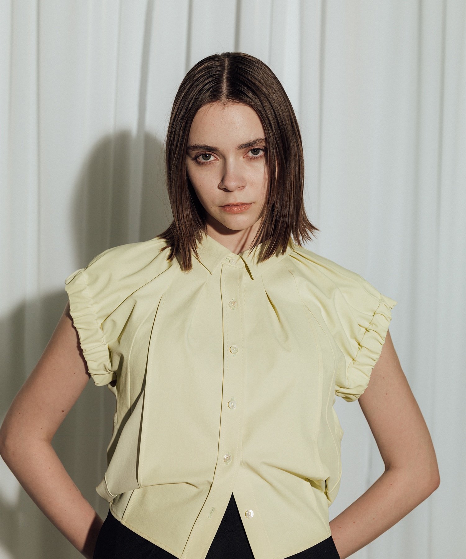 Volume Gather Nosleeve Shirt