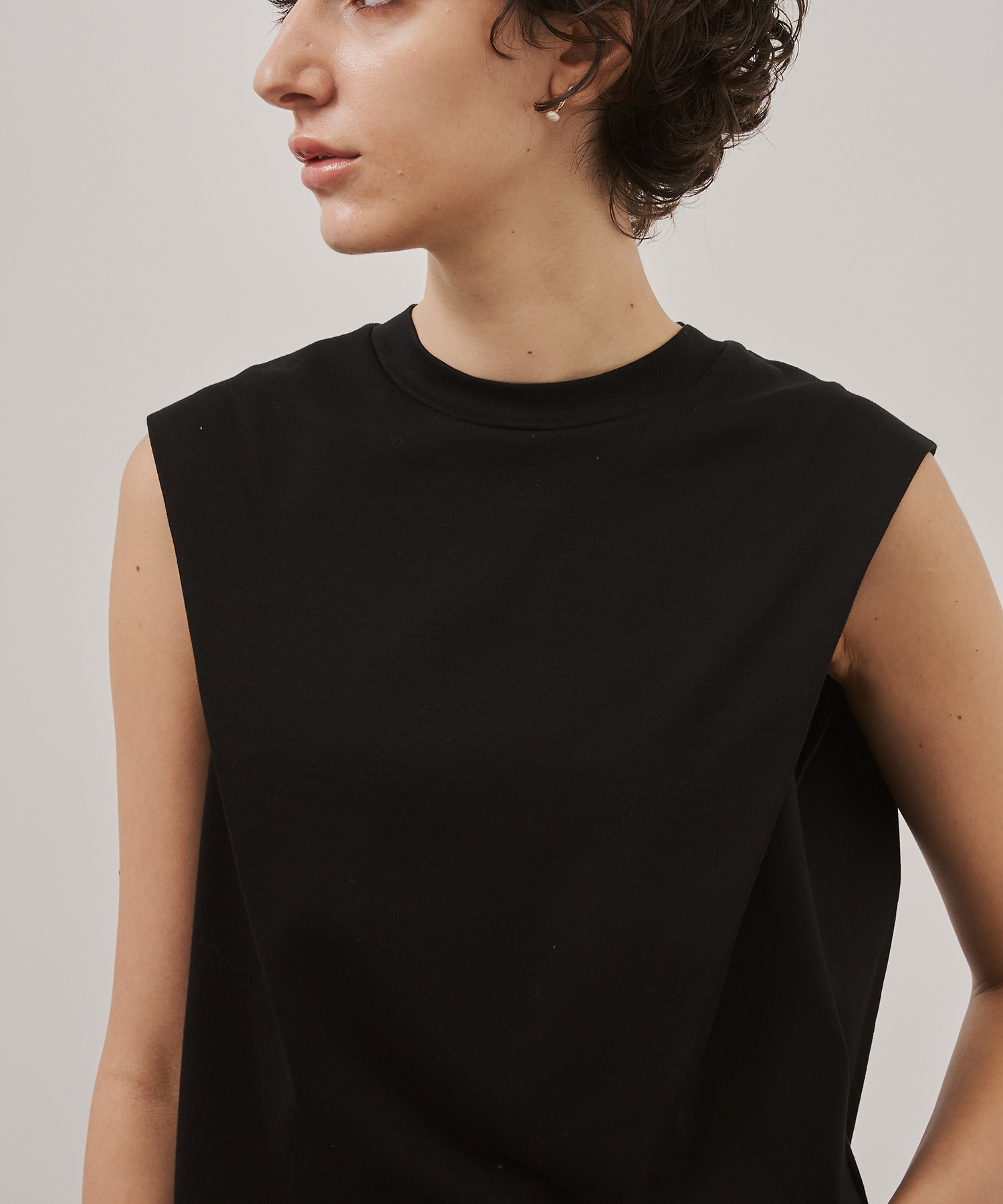 Cape Nosleeve Tshirt