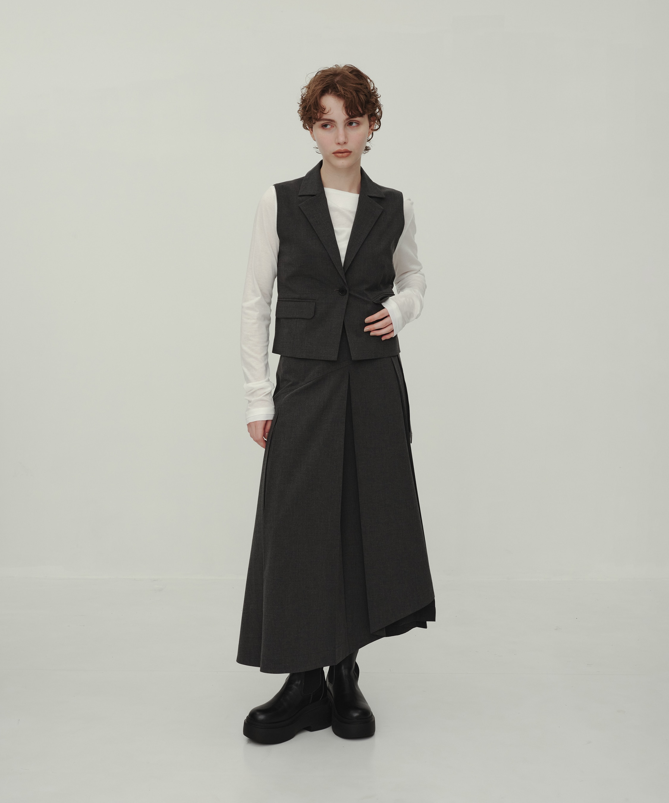 Asymmetry Tuck Skirt