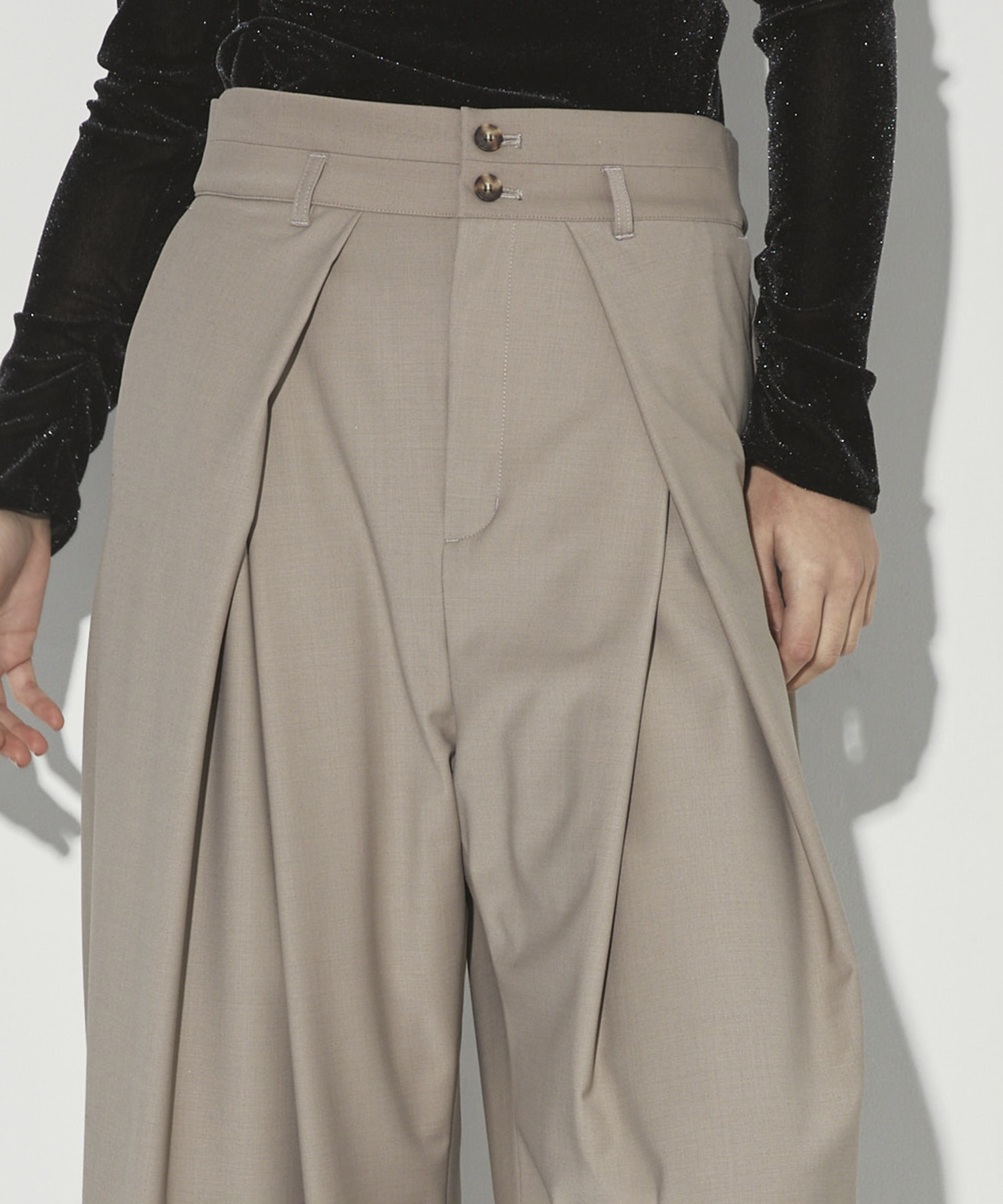 Wool Tuck Wide Pants