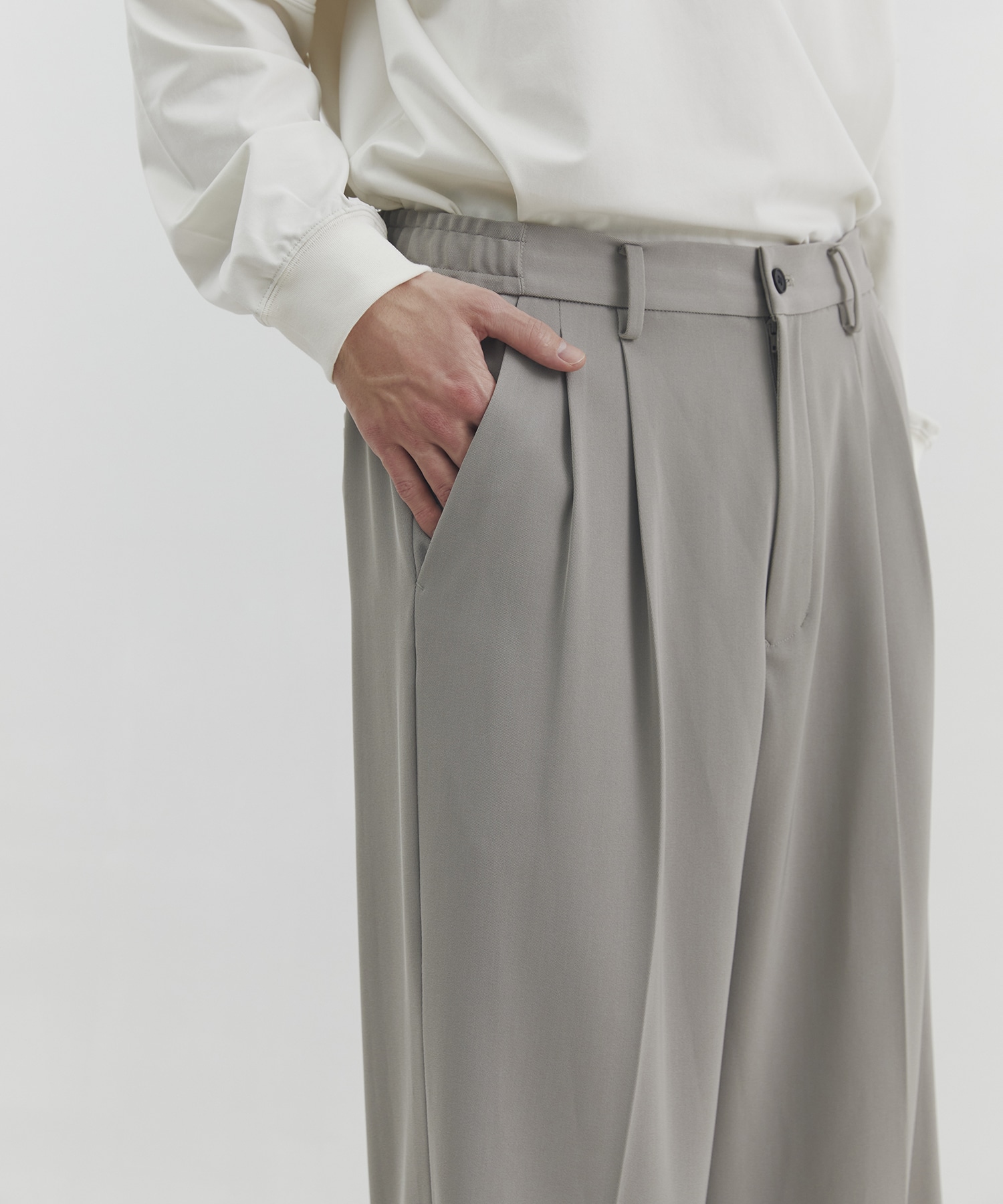 High Count Twillワイドストレートスラックス