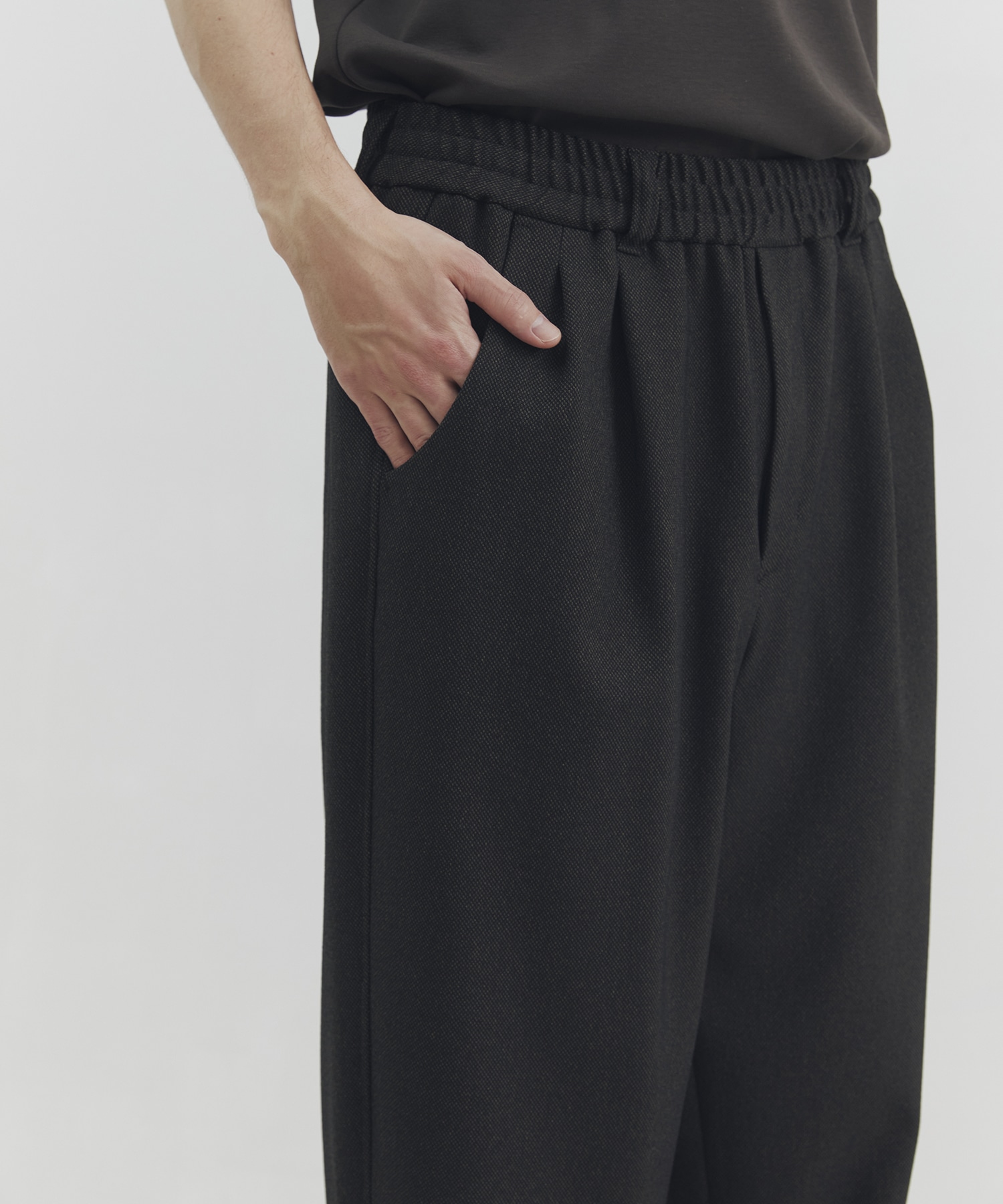 Multi-flex II ワイドテーパードパンツ