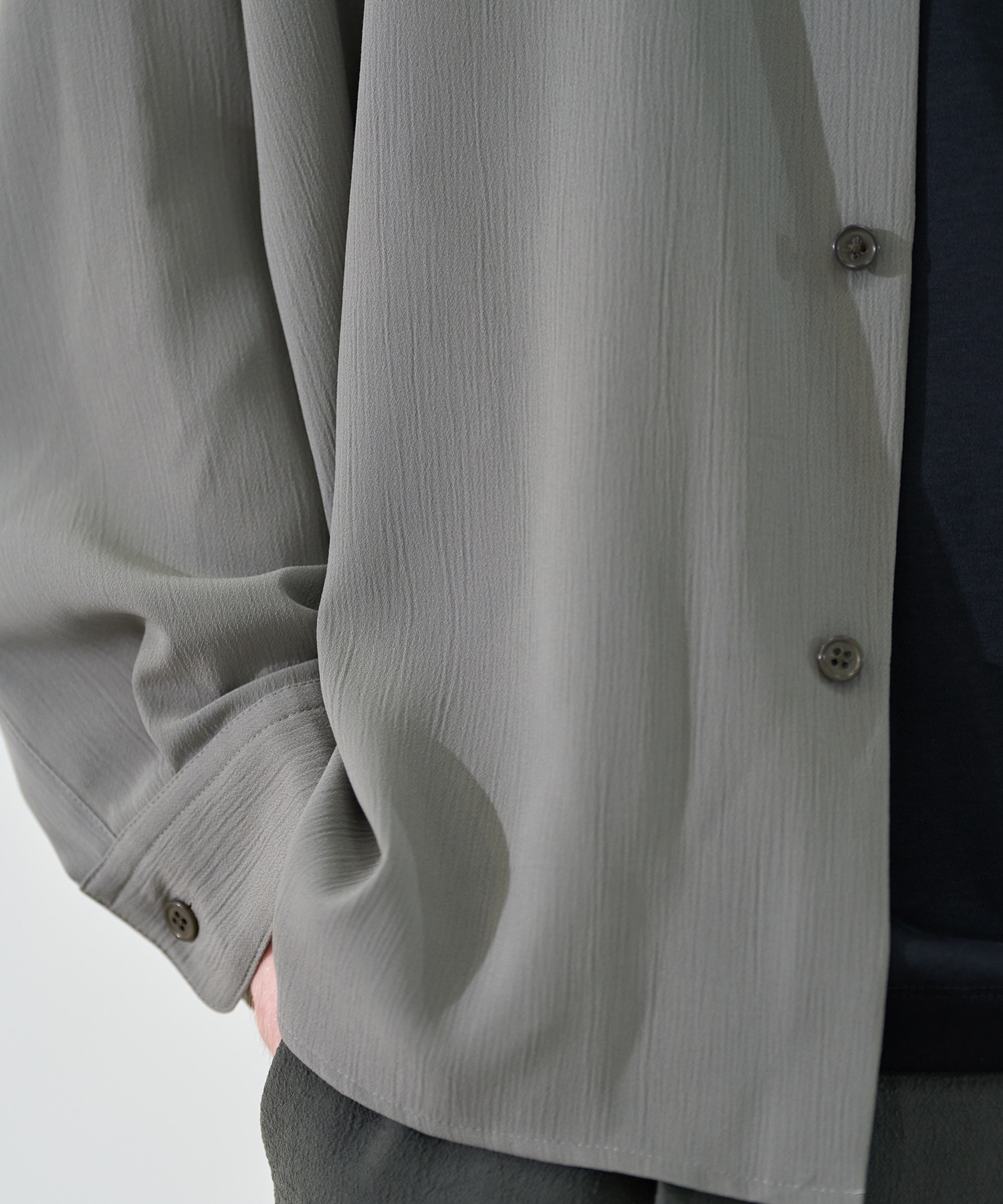 Air pleats リラックスシャツ