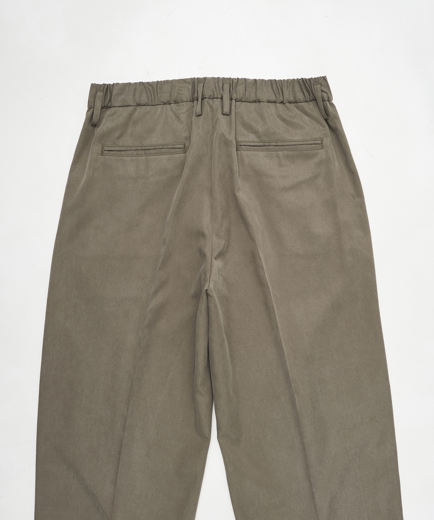 フィブリルスウェード スラックス