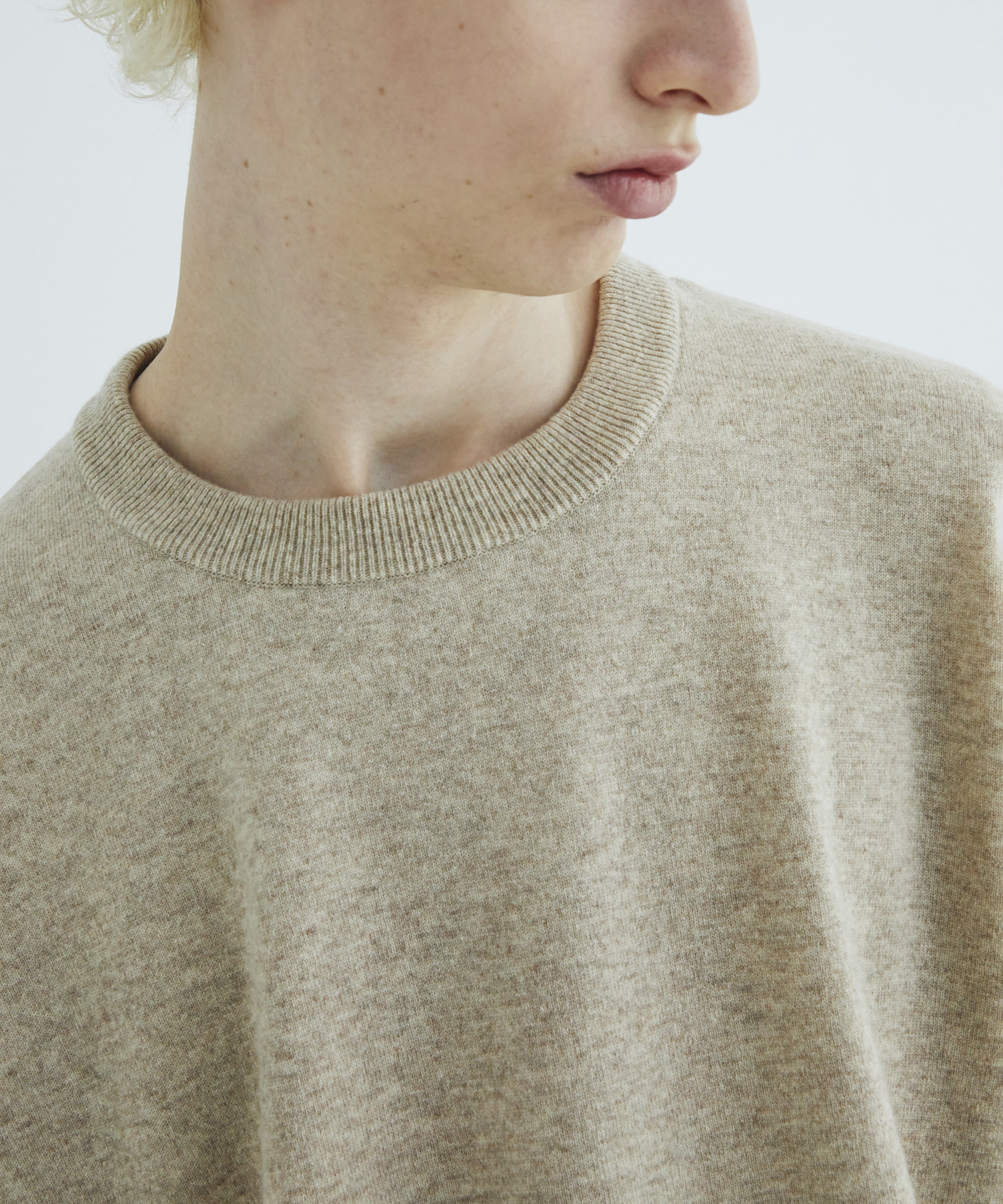 Ultra fine wool ニットプルオーバー