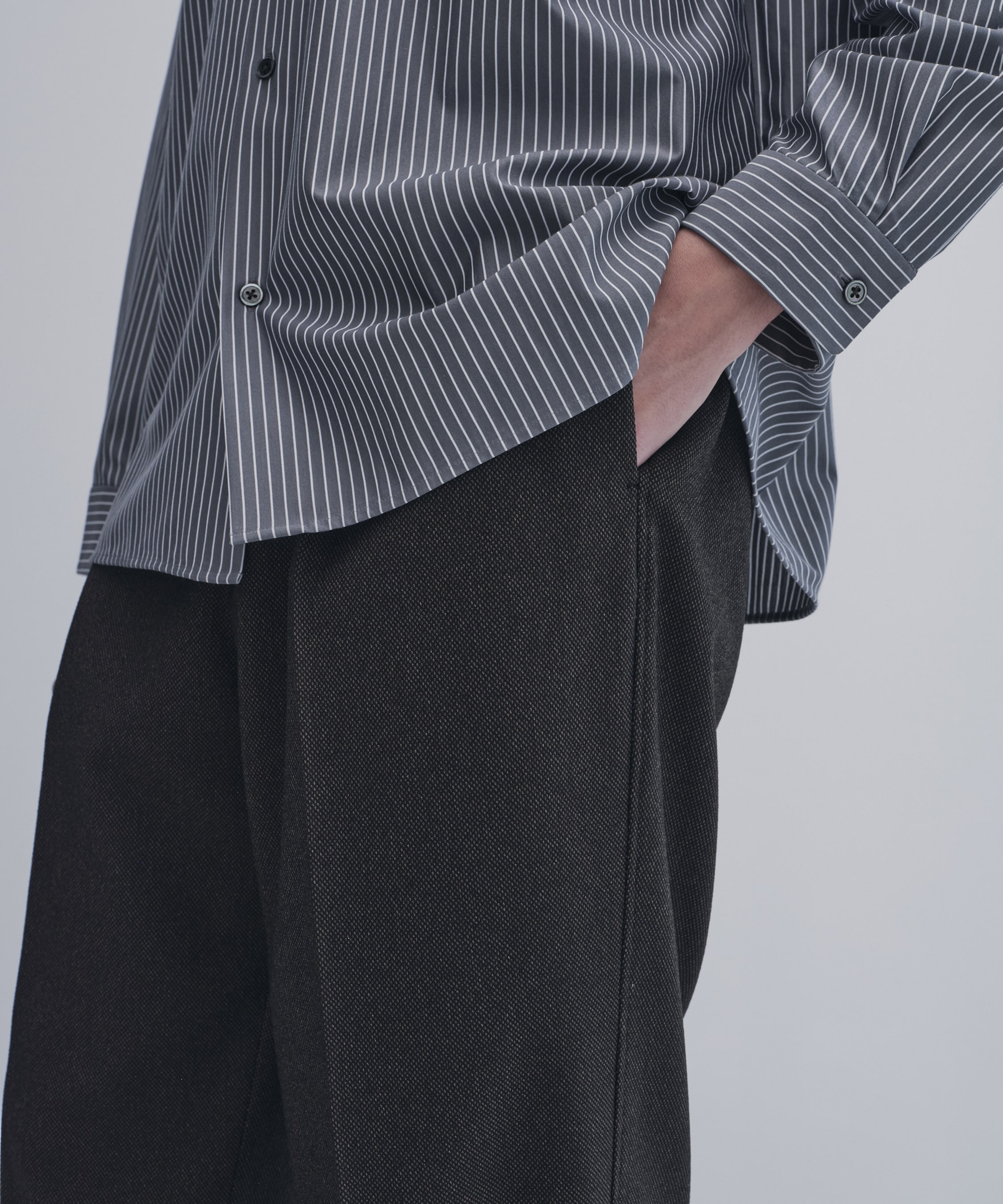 Warm-flex テーパードスラックス