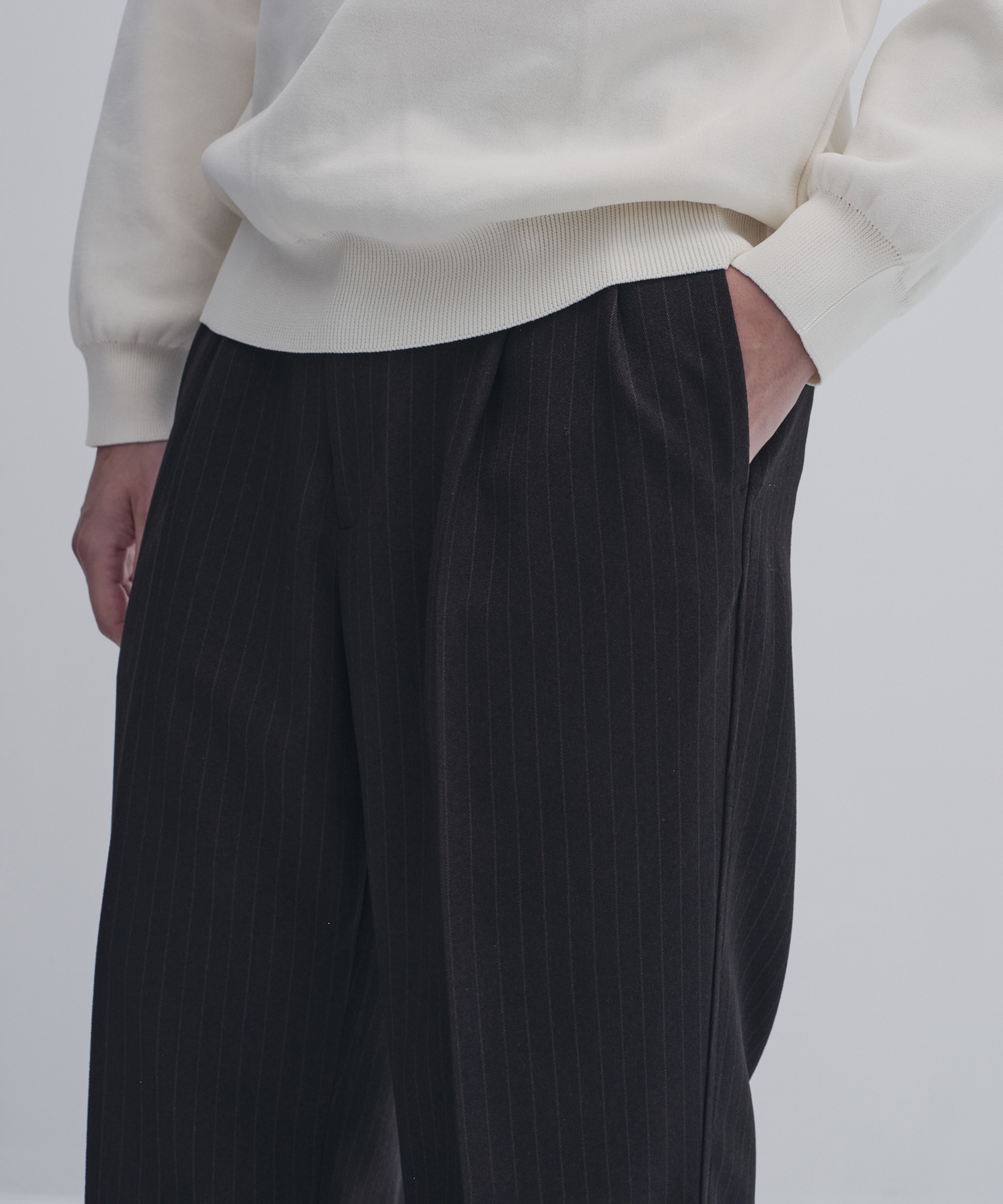 Warm-flex テーパードスラックス