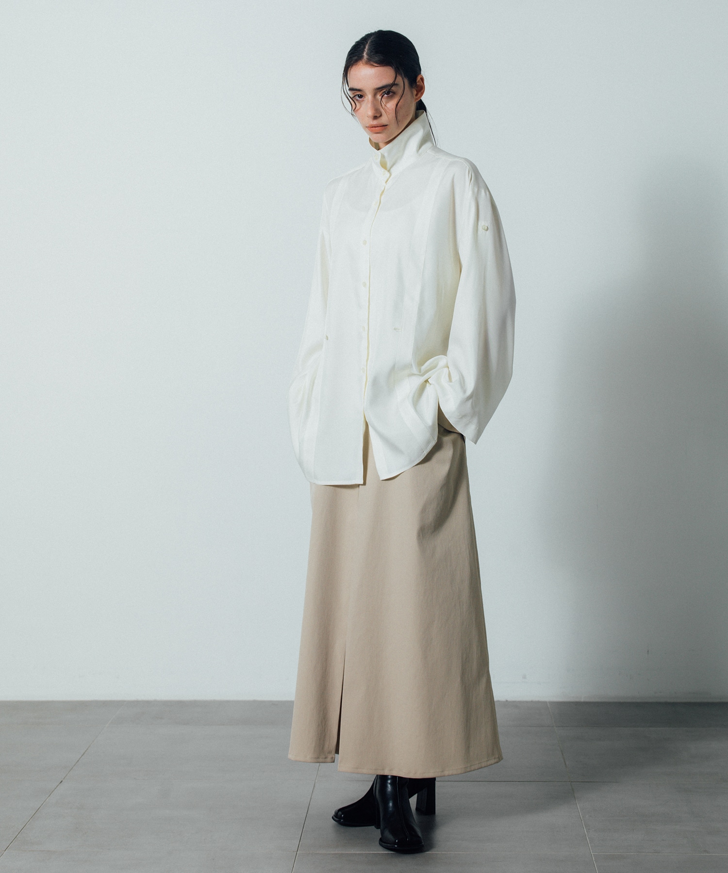 【再入荷】Back Tuck Arrangement Shirt