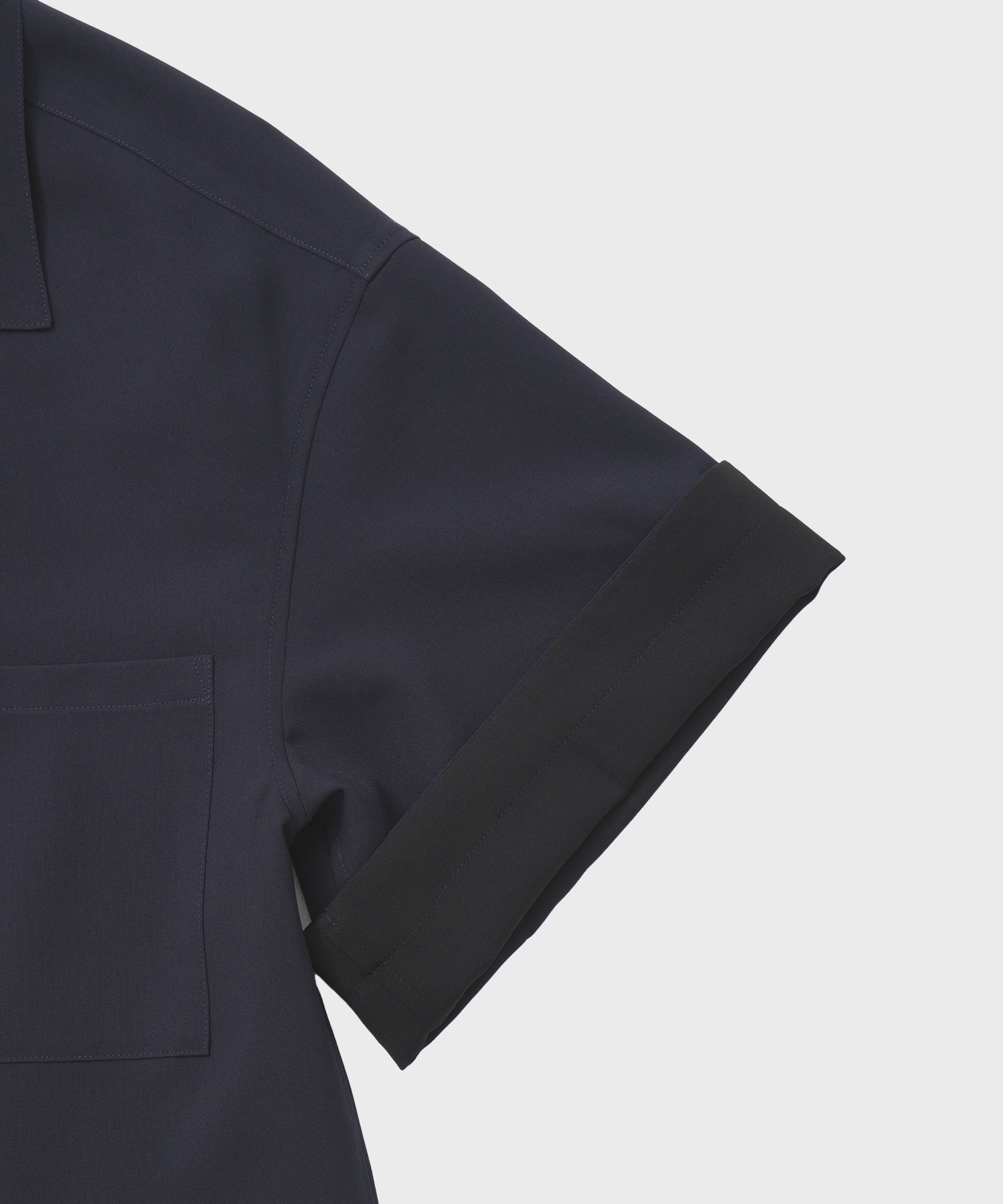 Bicolor Sleeve Short Shirt