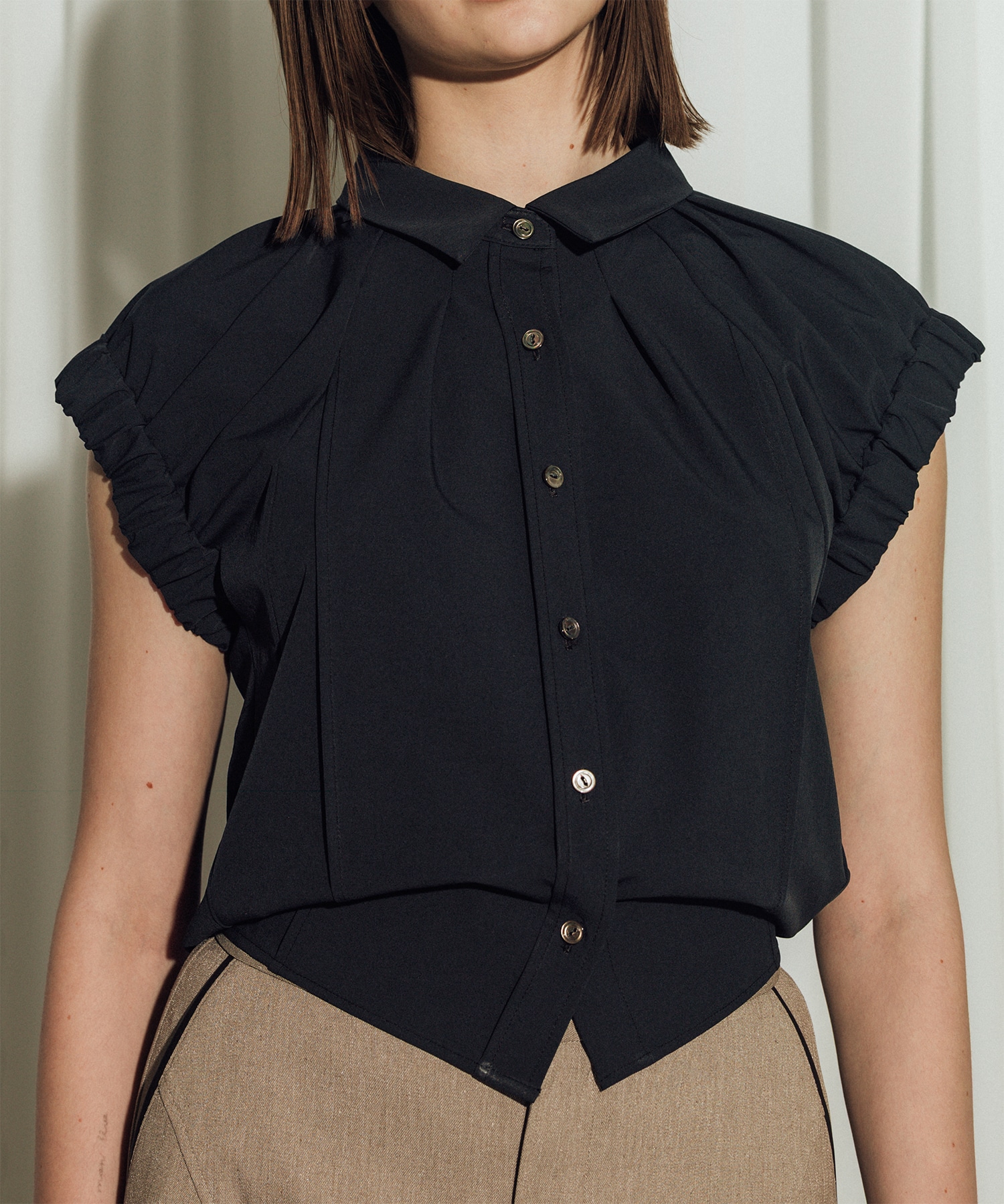 Volume Gather Nosleeve Shirt