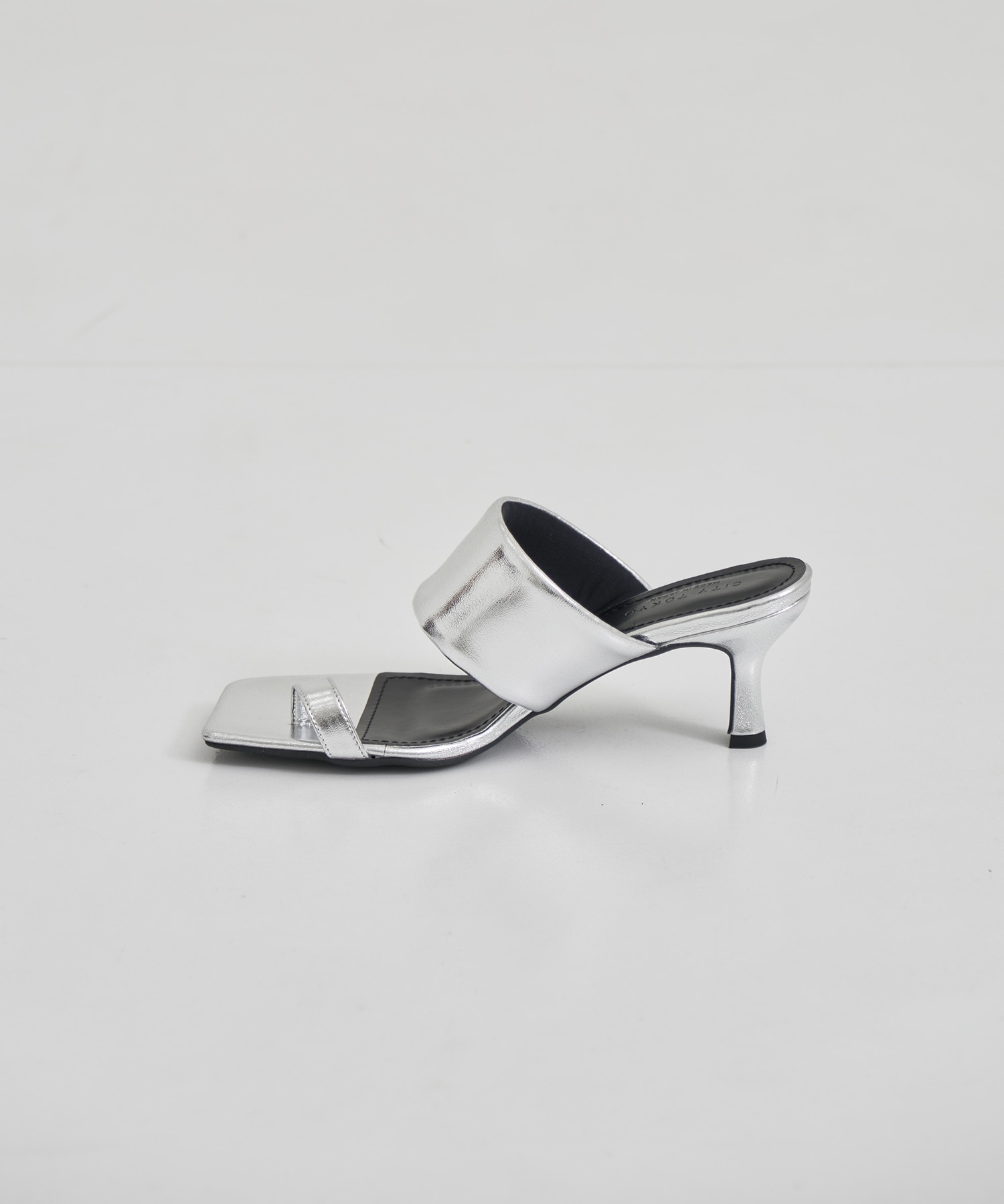 Asymmetry Leather Sandal