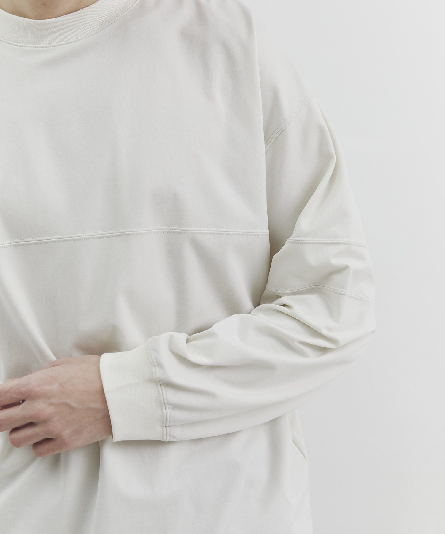 フィブリルリラックスプルオーバー