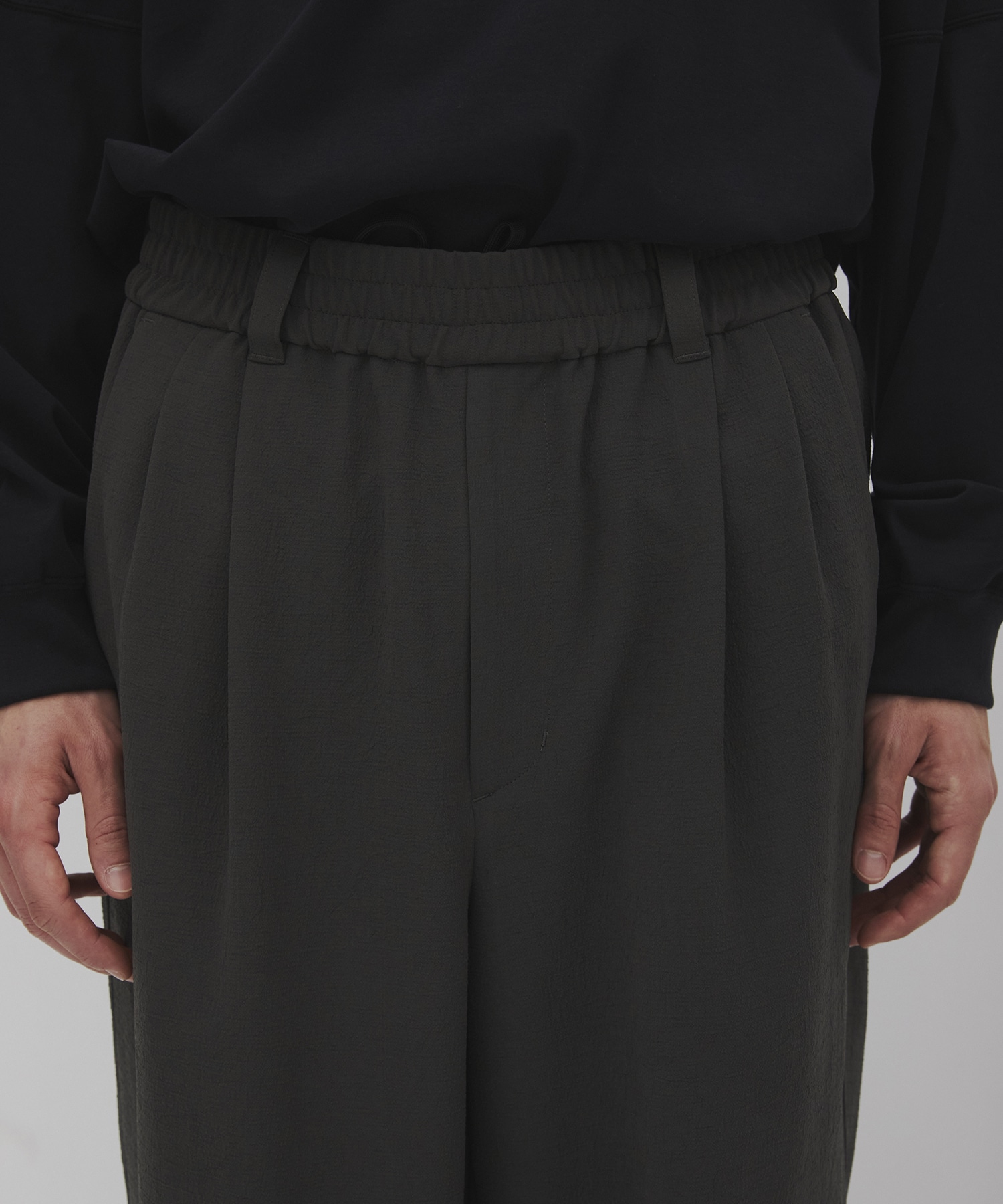 Multi-flex ワイドテーパードパンツ