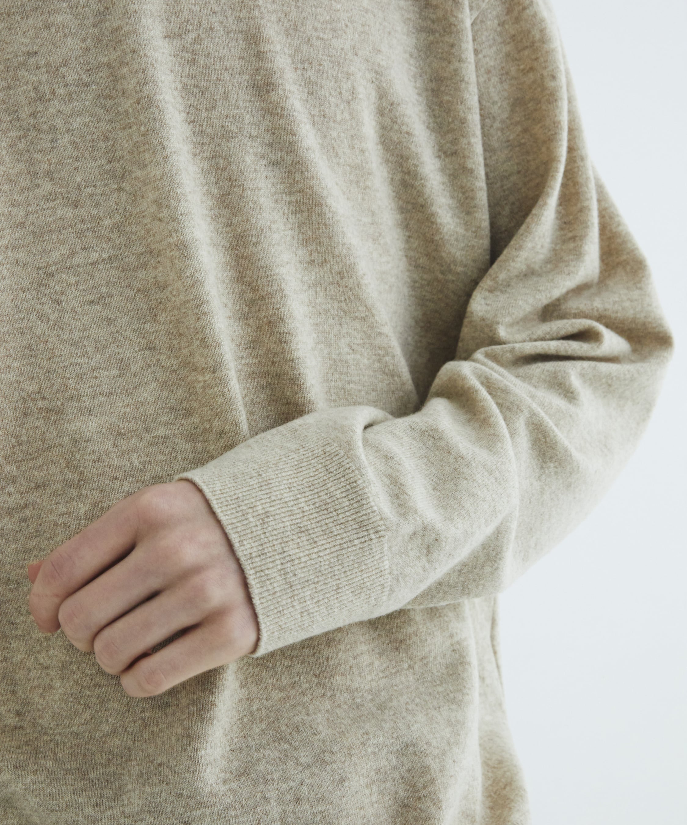 Ultra fine wool ニットプルオーバー